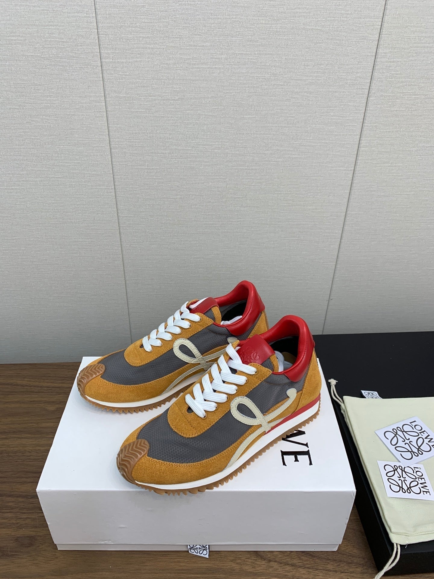 LW FLOW RUNNER SNEAKER BRONZE-ANCHOR SUEDE