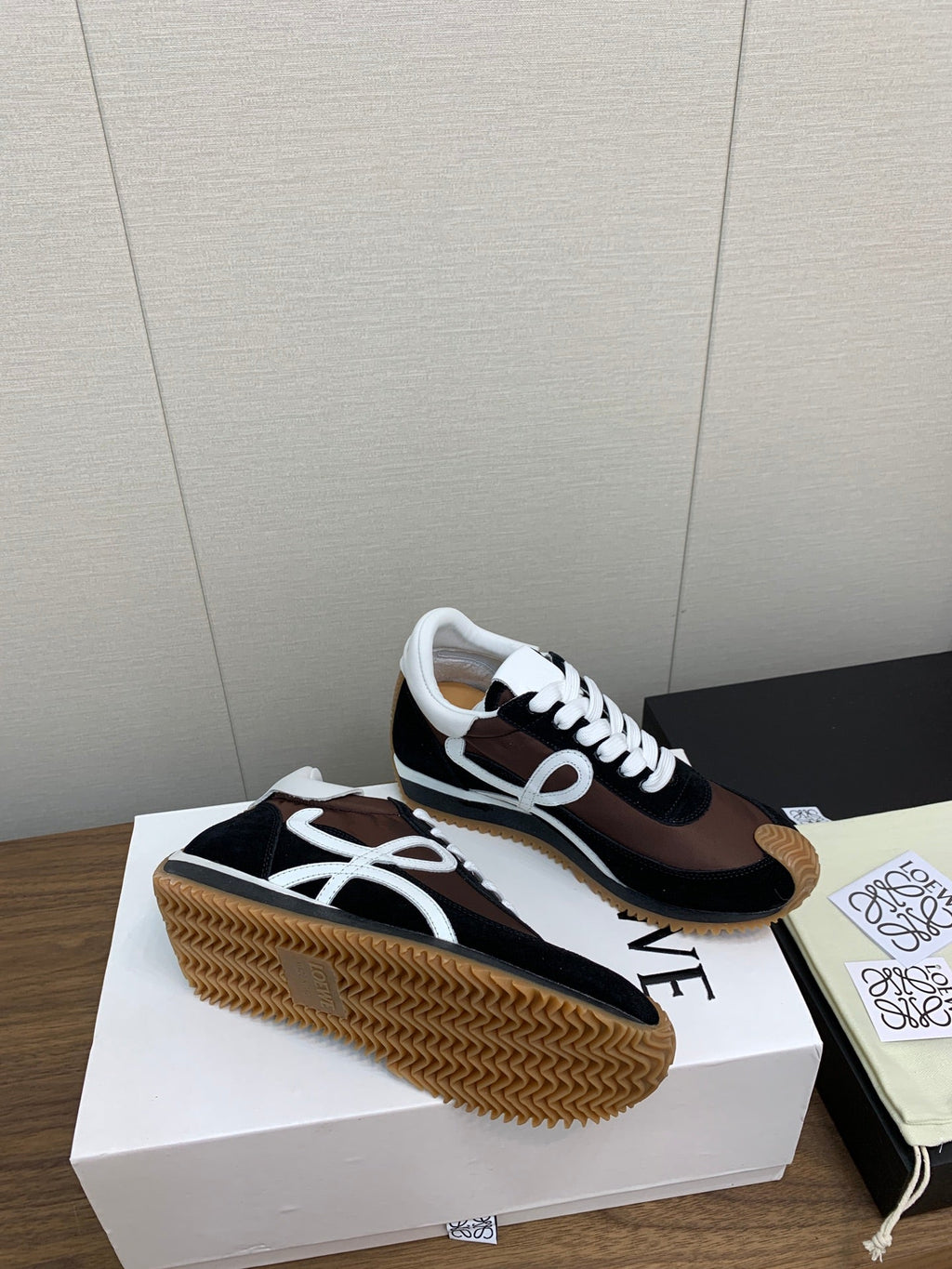 LW FLOW RUNNER SNEAKER BROWN BLACK SUEDE