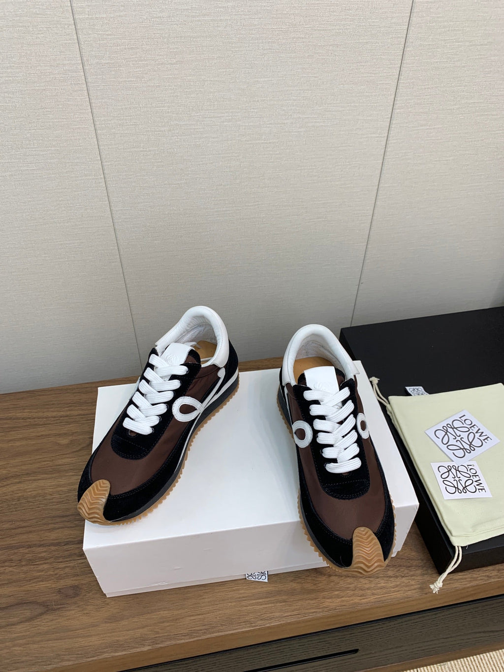 LW FLOW RUNNER SNEAKER BROWN BLACK SUEDE