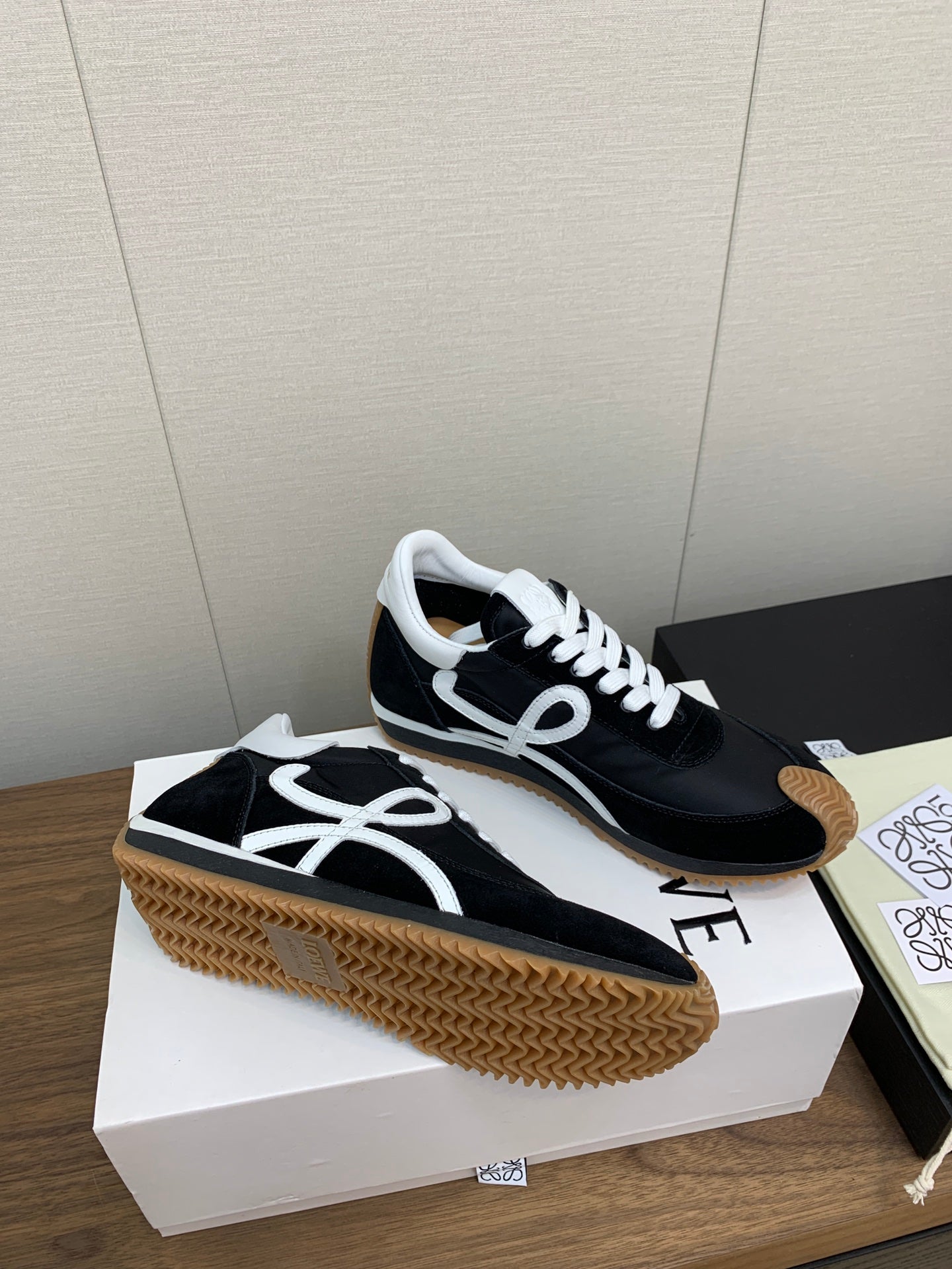 LW FLOW RUNNER SNEAKER BLACK-BROWN SUEDE