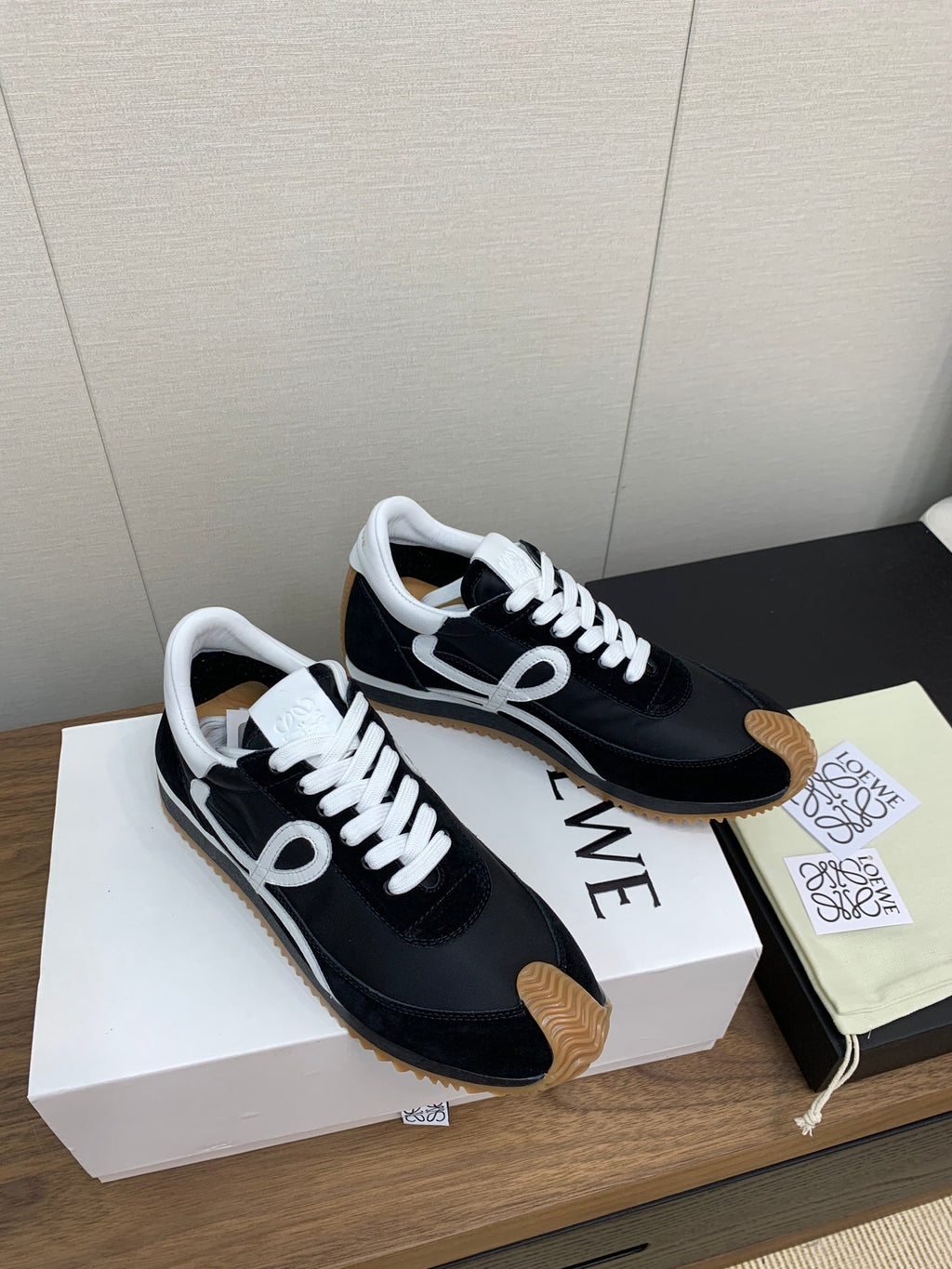 LW FLOW RUNNER SNEAKER BLACK-BROWN SUEDE