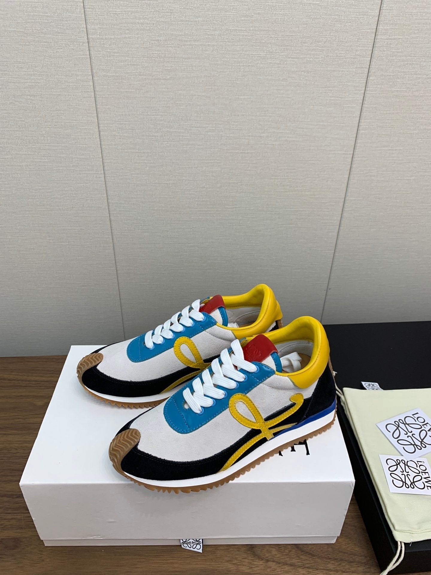 LW FLOW RUNNER SNEAKER WHITE-BLUE SUEDE