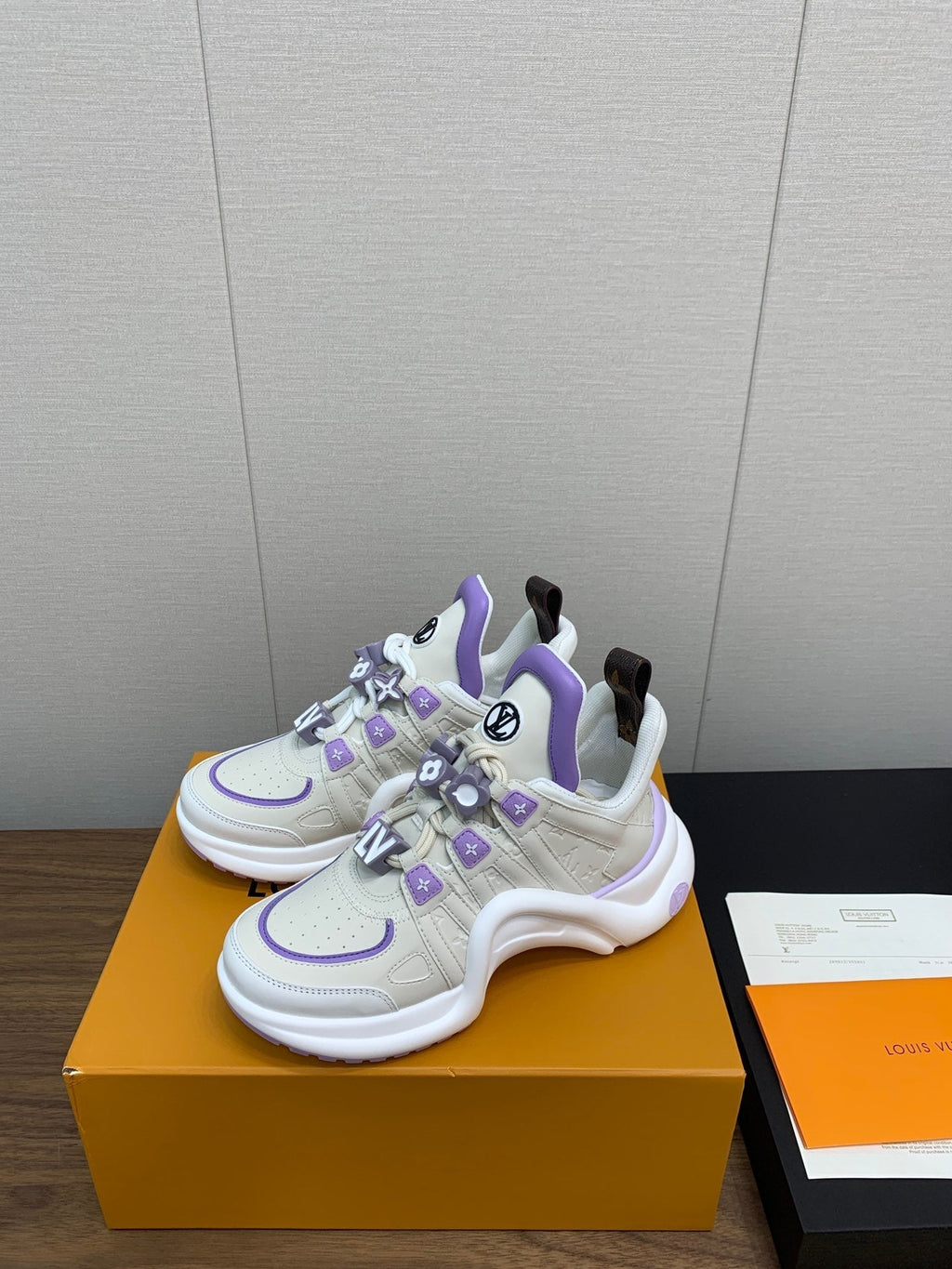 LV ARCHLIGHT SNEAKER BEIGE MIX VIOLET CALFSKIN