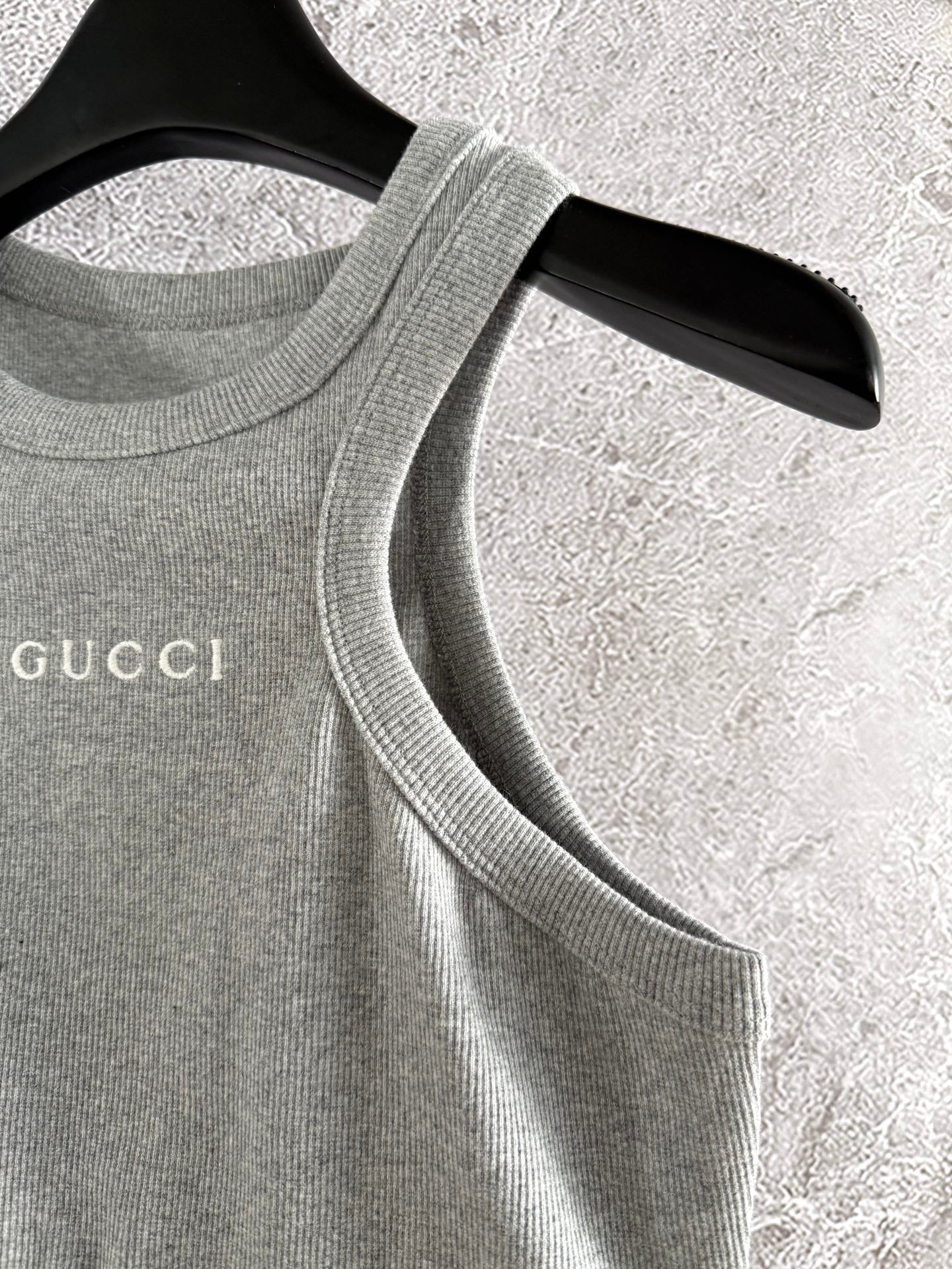 GUCCI CROPPED SLEEVELESS TOP STYLE 129