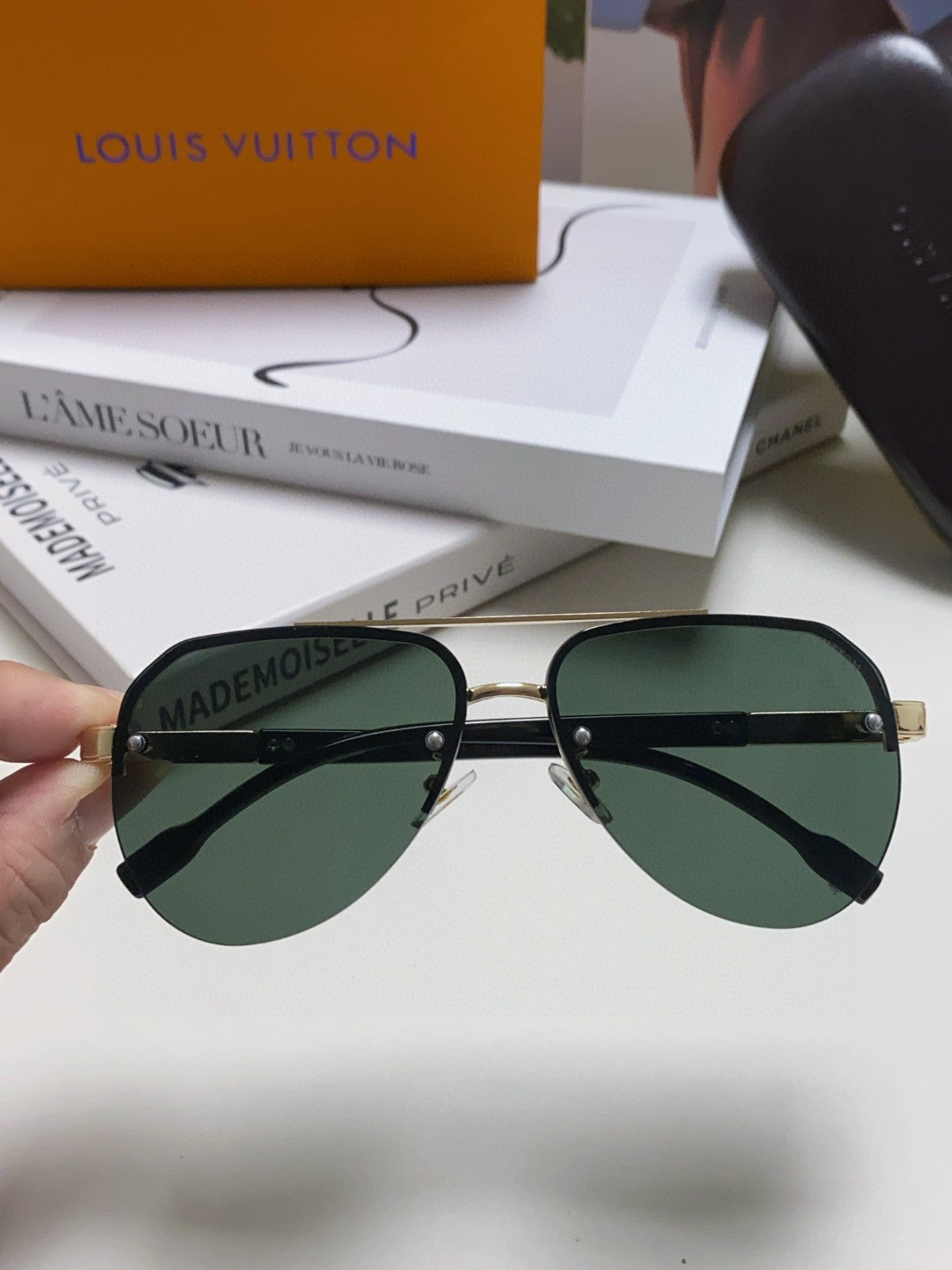 PILOT SUNGLASSES 582589 IN GOLD METAL DARK GREEN LENSES