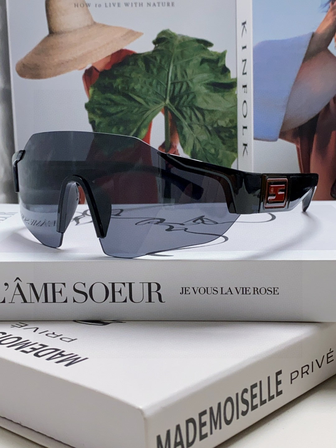 FF SQUARED VISOR FRAME SUNGLASSES 557144 IN ACETATE