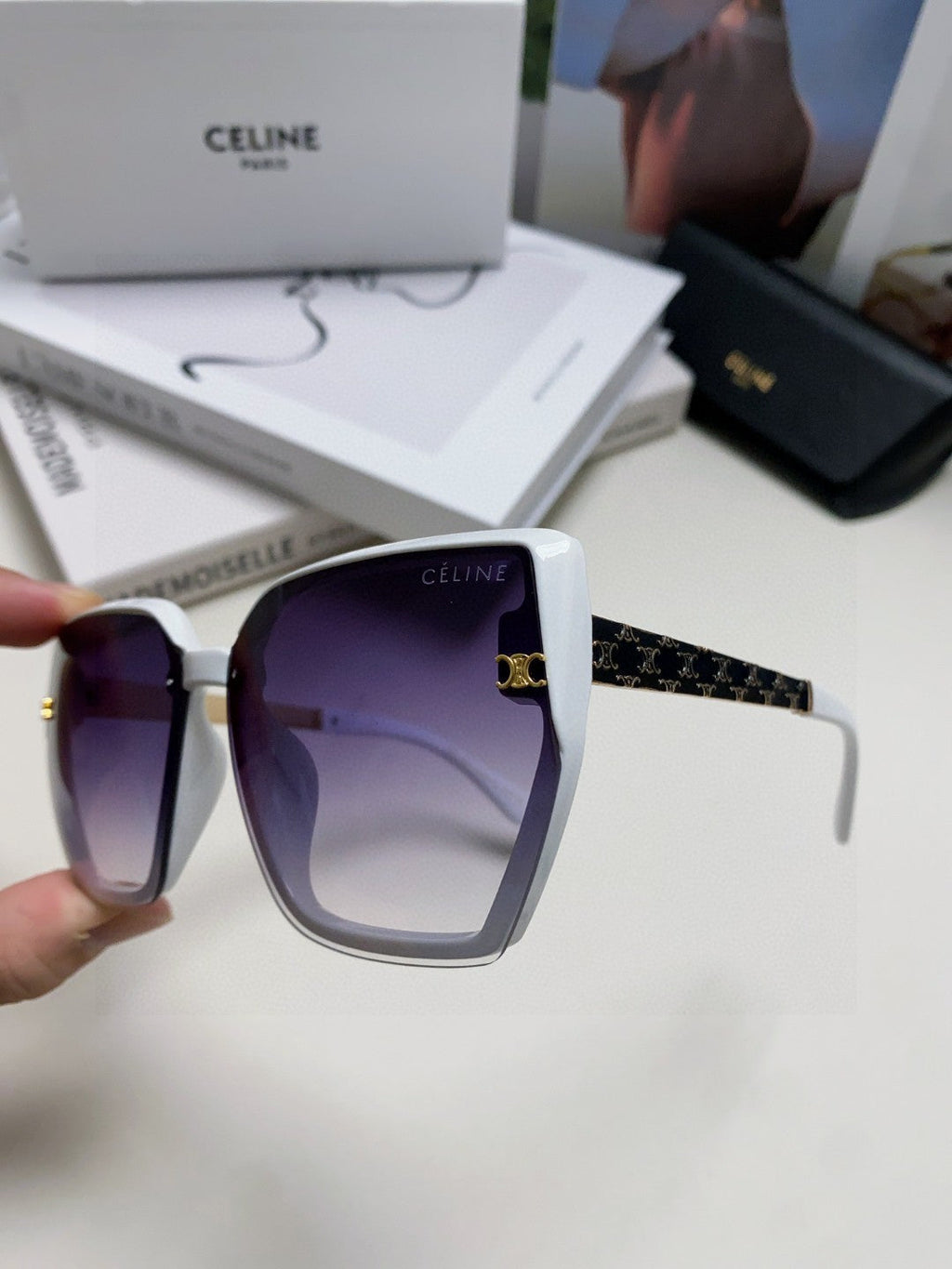 TRIOMPHE SUNGLASS 497829 IN WHITE ACETATE EMBOSSED LOGO