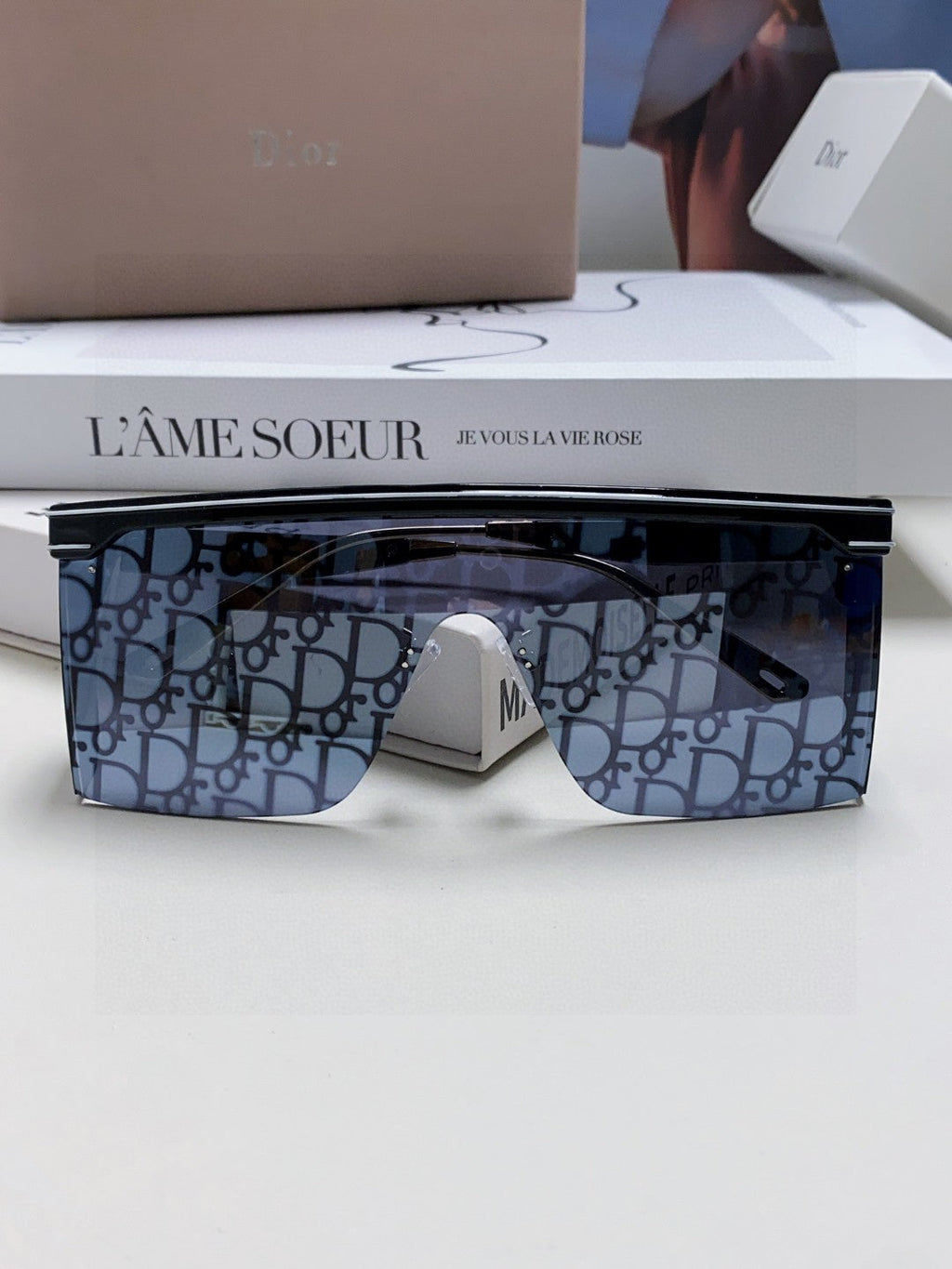 OBLIQUE SUNGLASS CLUB M1U IN BLACK ACETATE