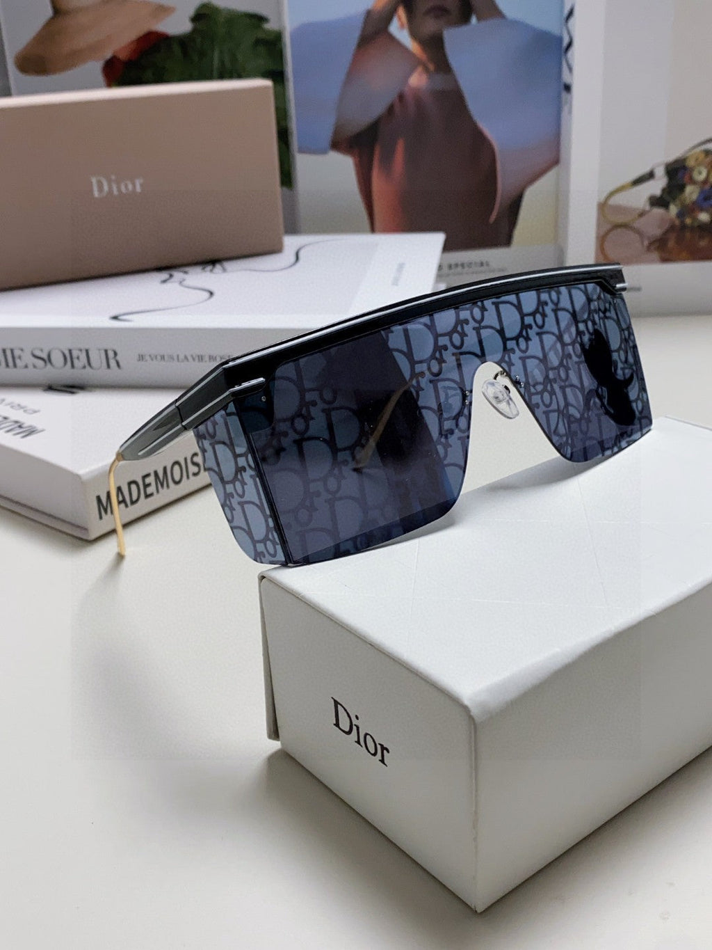 OBLIQUE SUNGLASS CLUB M1U IN BLACK ACETATE