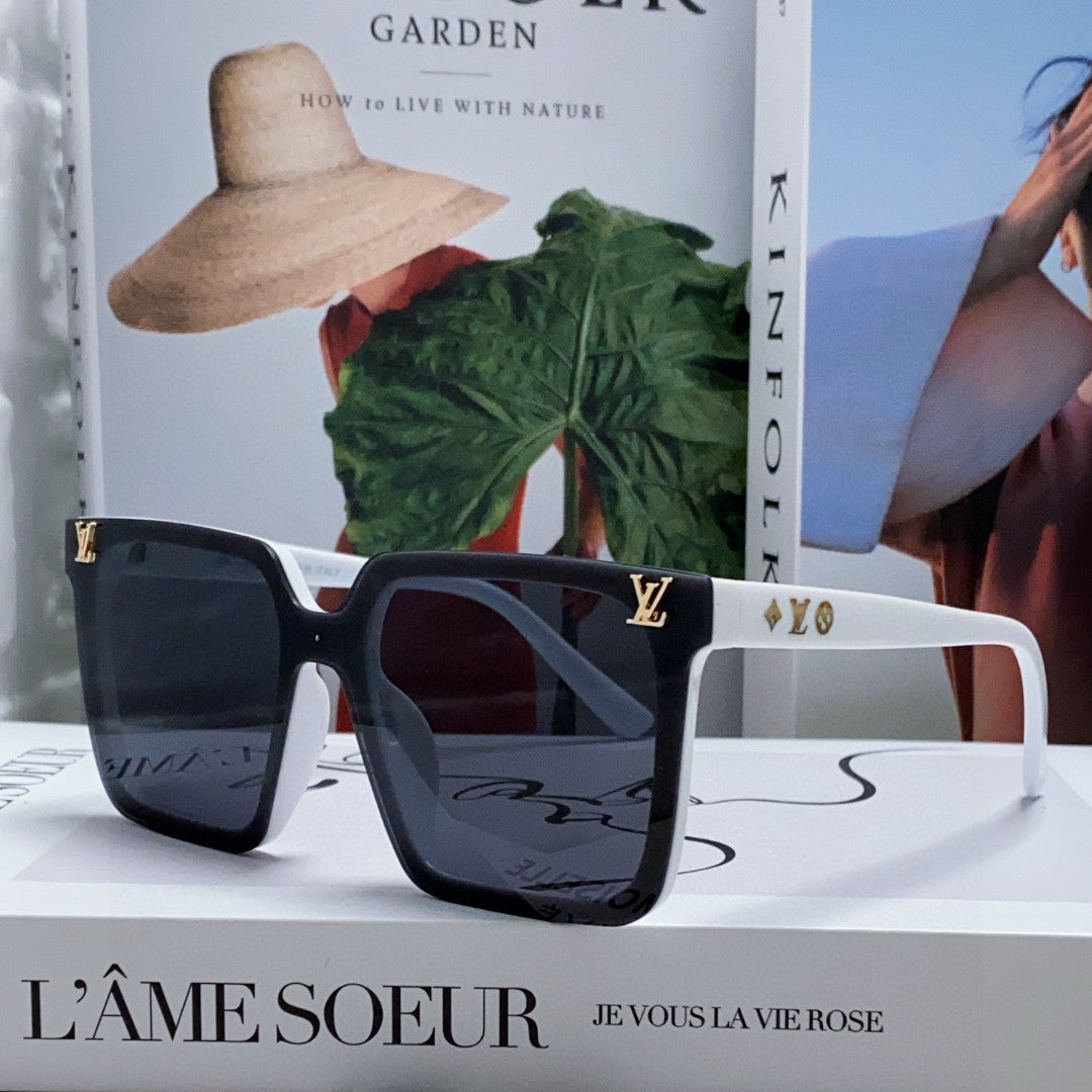 SQUARE SUNGLASS 581369 IN WHITE ACETATE