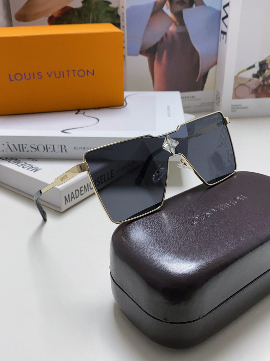 CYCLONE SUNGLASS Z1700U IN GOLD METAL BLACK LENSES