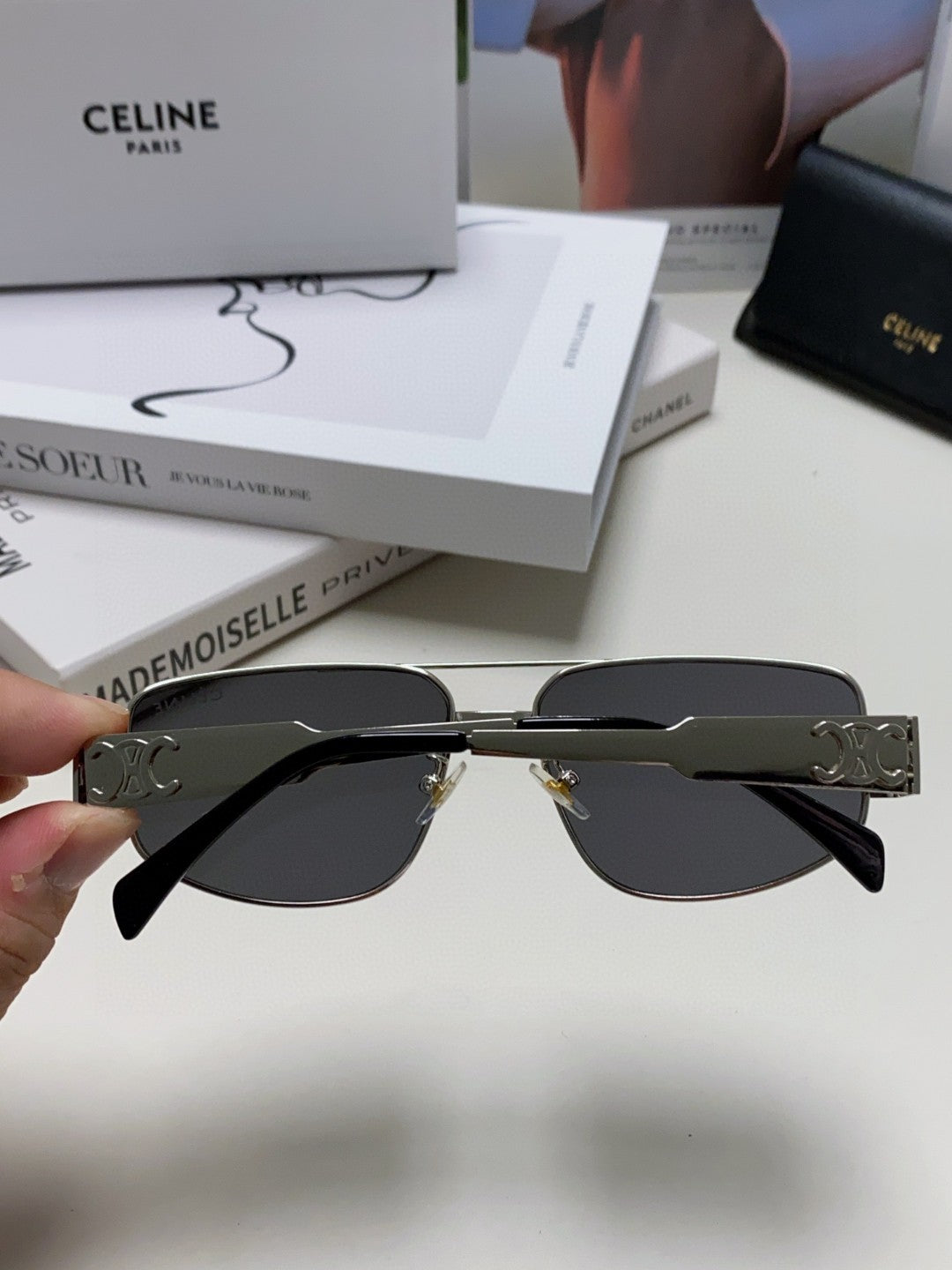TRIOMPHE SUNGLASS 512999 IN SILVER METAL BLACK LENSES