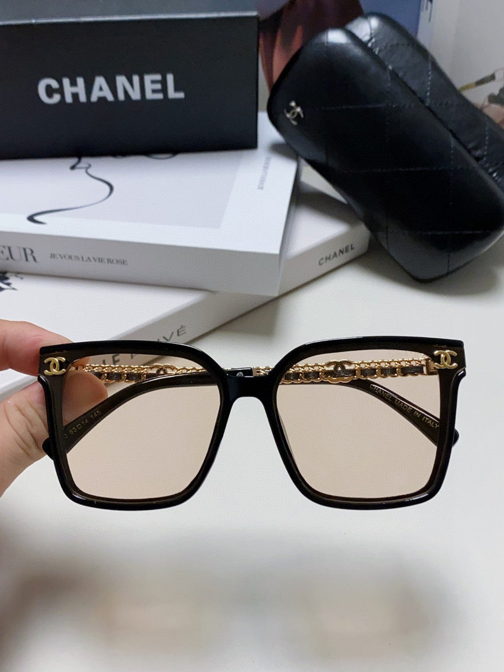 SQUARE SUNGLASSES 632883 IN BLACK ACETATE LIGHT BROWN LENSES