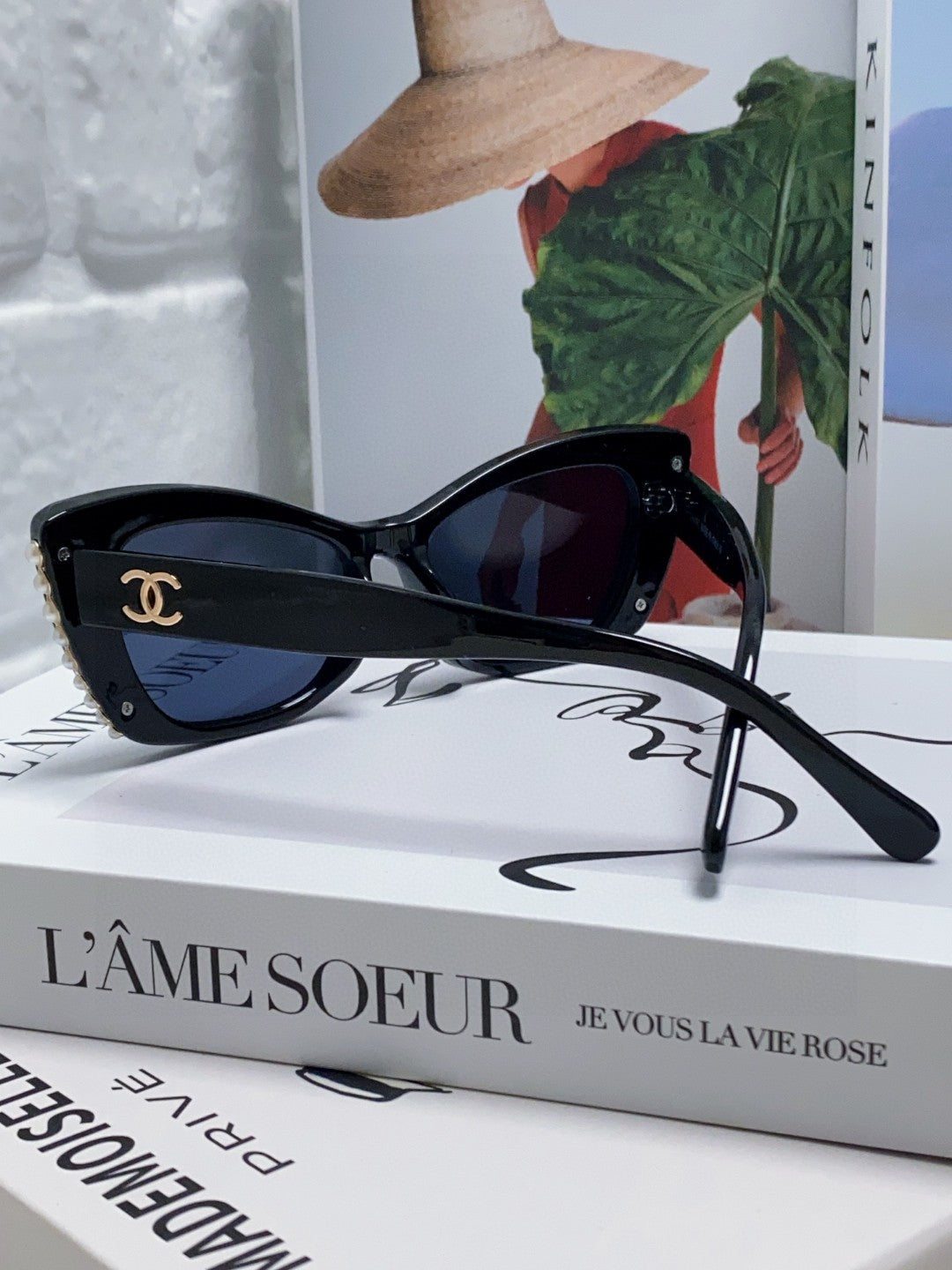 CAT EYE SUNGLASSES 632701 IN BLACK ACETATE EMBOSSED PEARL