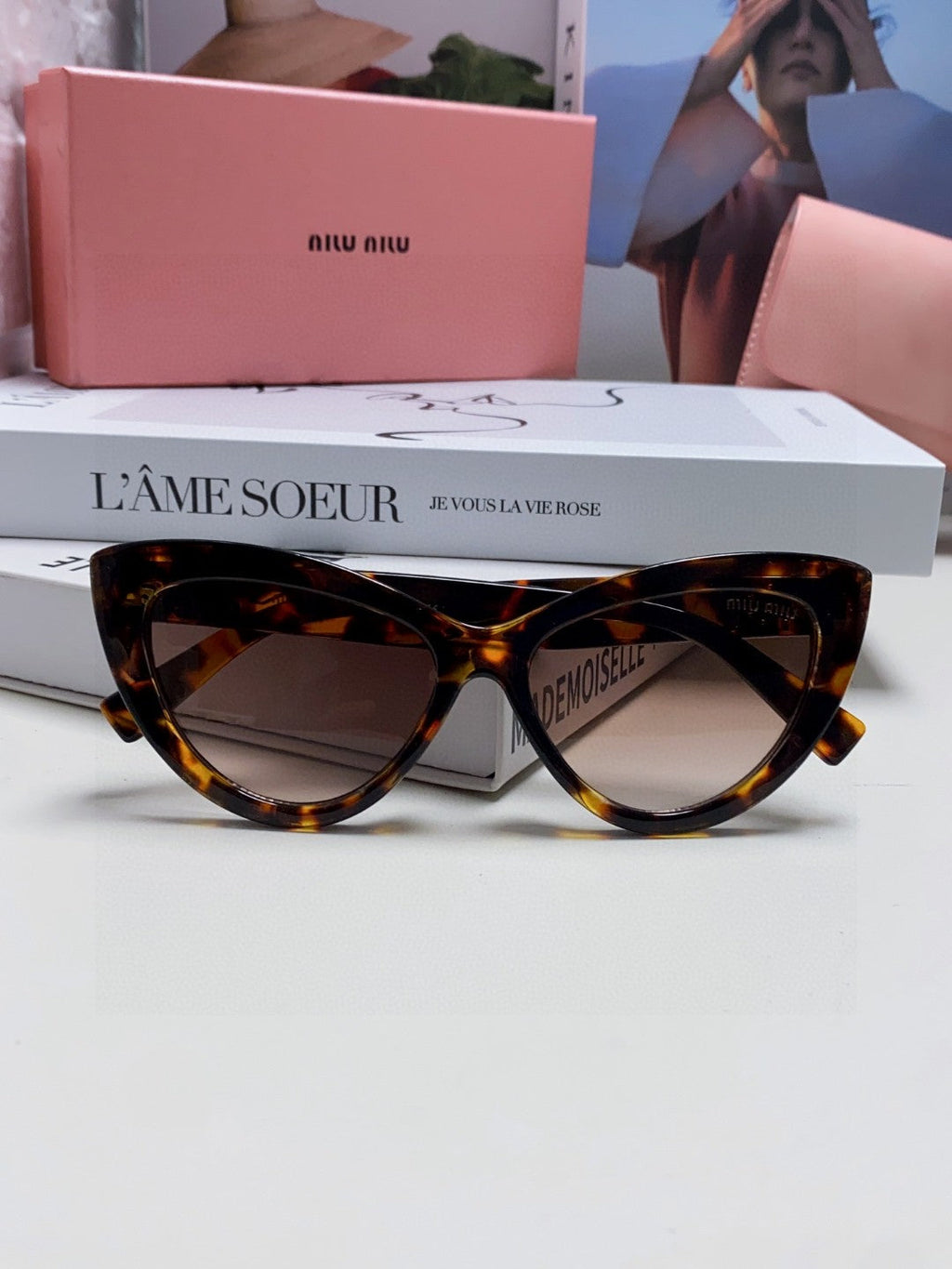 GLIMPSE CAT EYE SUNGLASSES 555885 IN HAVANA ACETATE