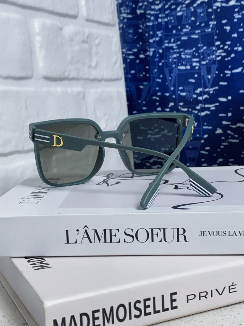 MONTAIGNE SUNGLASS 560860 IN TAN GREEN ACETATE
