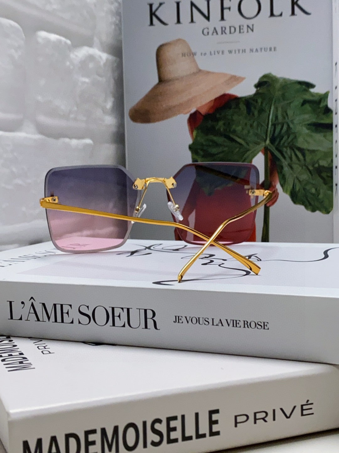 FIRST CRYSTAL SQUARE FRAME SUNGLASSES FE4082US IN METAL