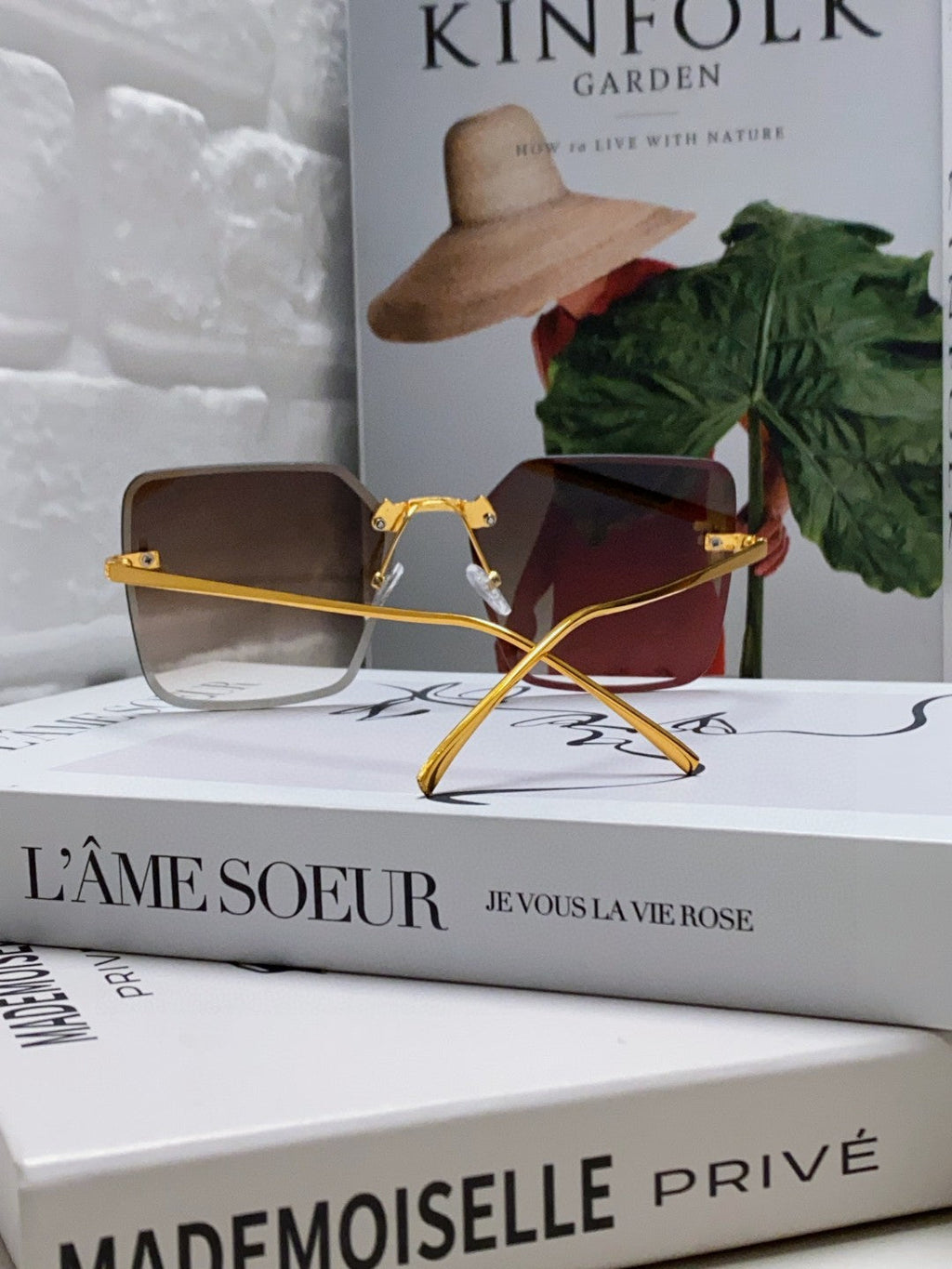 FIRST CRYSTAL SQUARE FRAME SUNGLASSES FE4082US IN METAL