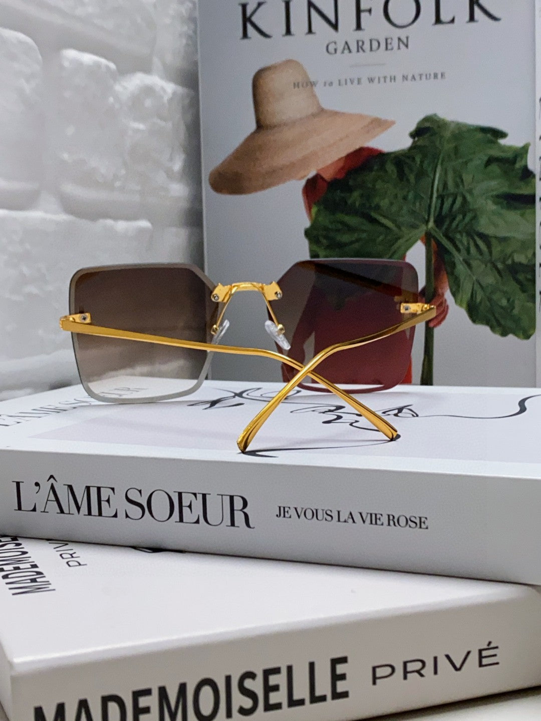 FIRST CRYSTAL SQUARE FRAME SUNGLASSES FE4082US IN METAL