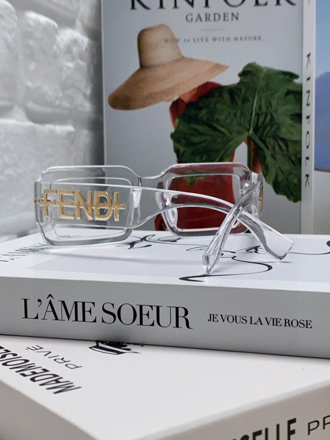 EMBOSSED LOGO DIAGONAL RECTANGULAR SUNGLASSES 563312 IN ACETATE