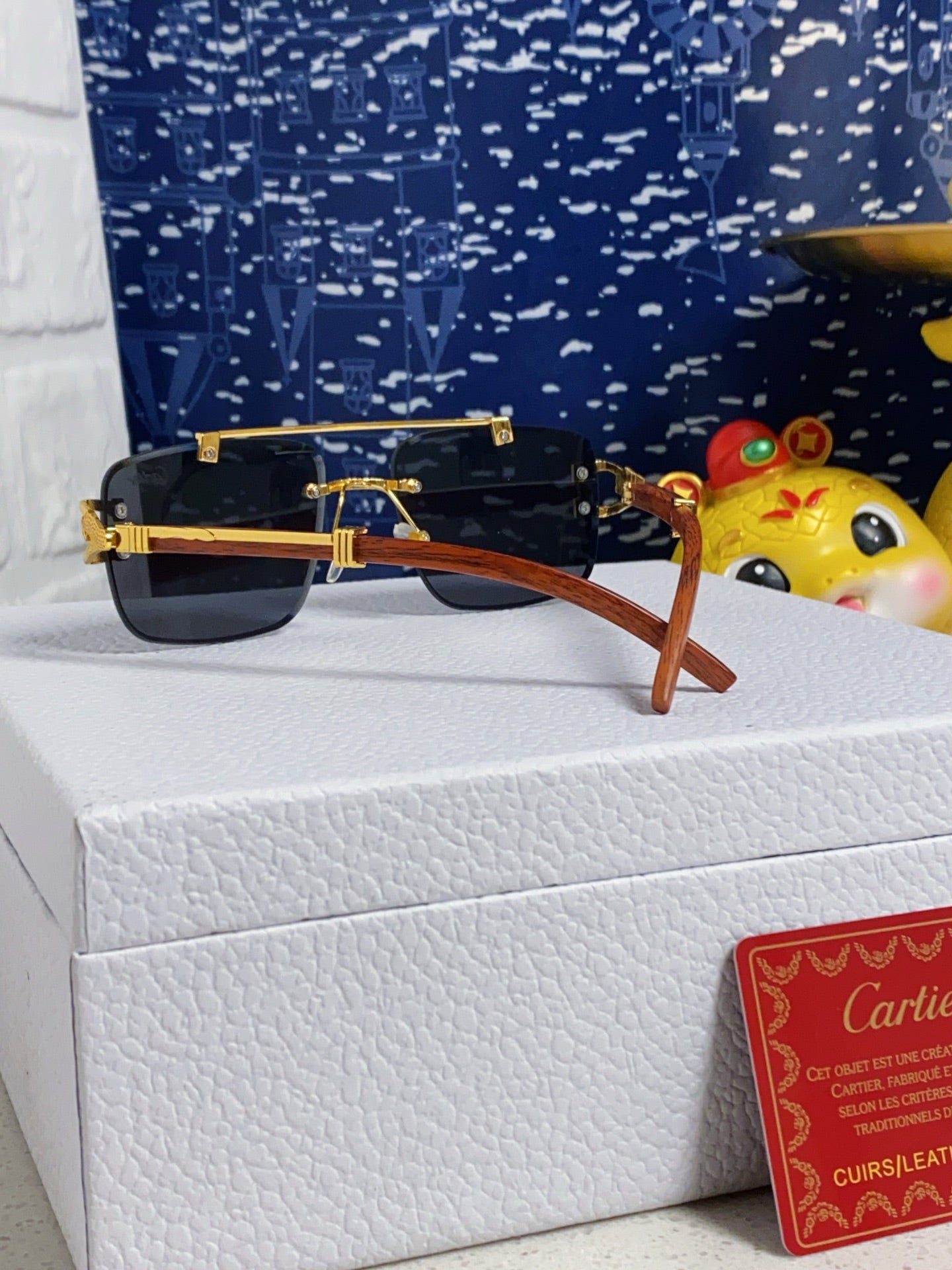 PANTHÈRE SQUARE FRAME SUNGLASSES 559671 IN METAL AND WOODEN