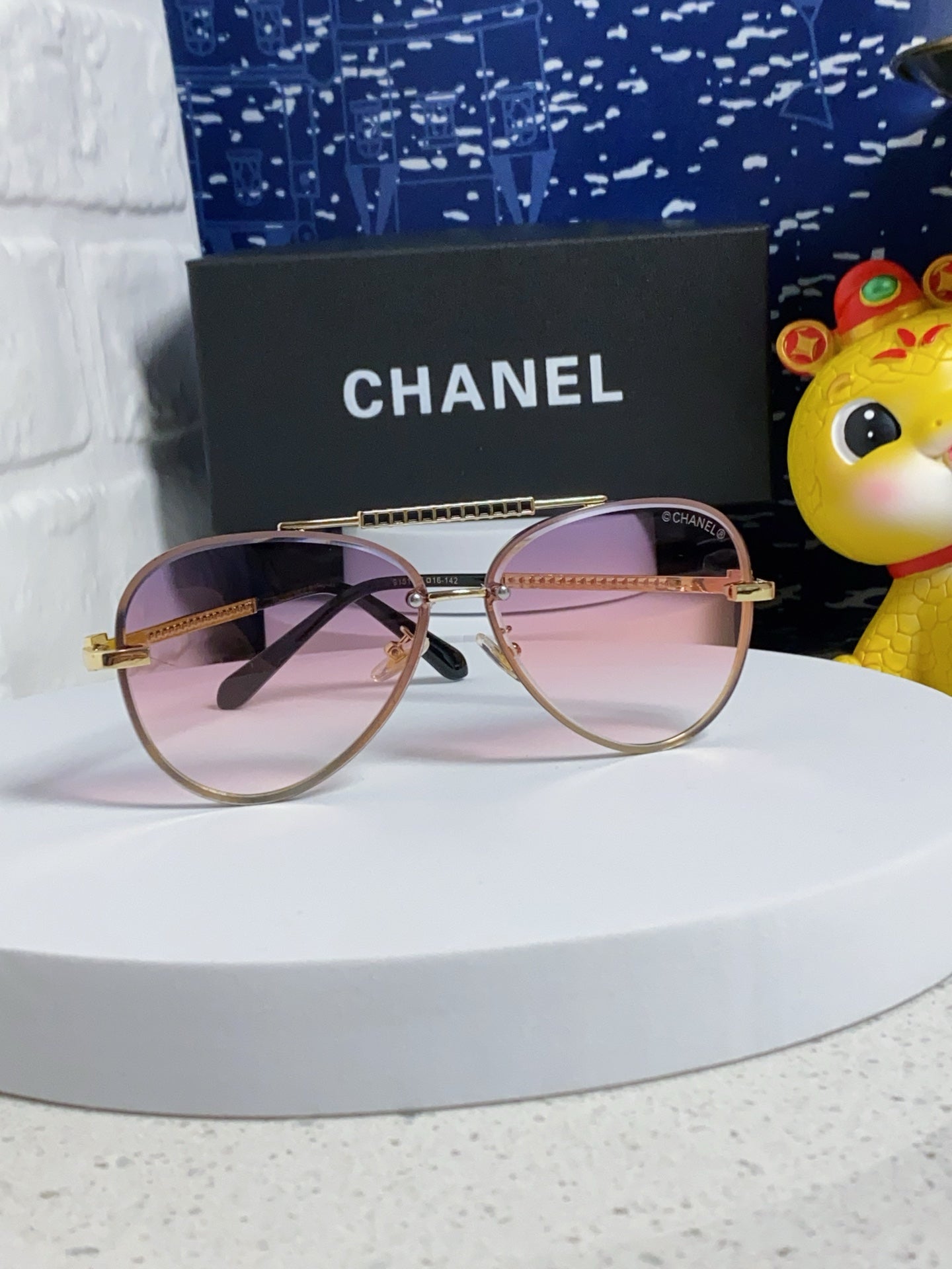 CAT EYE SUNGLASSES 641934 IN GOLD METAL PINK SMOKE LENSES