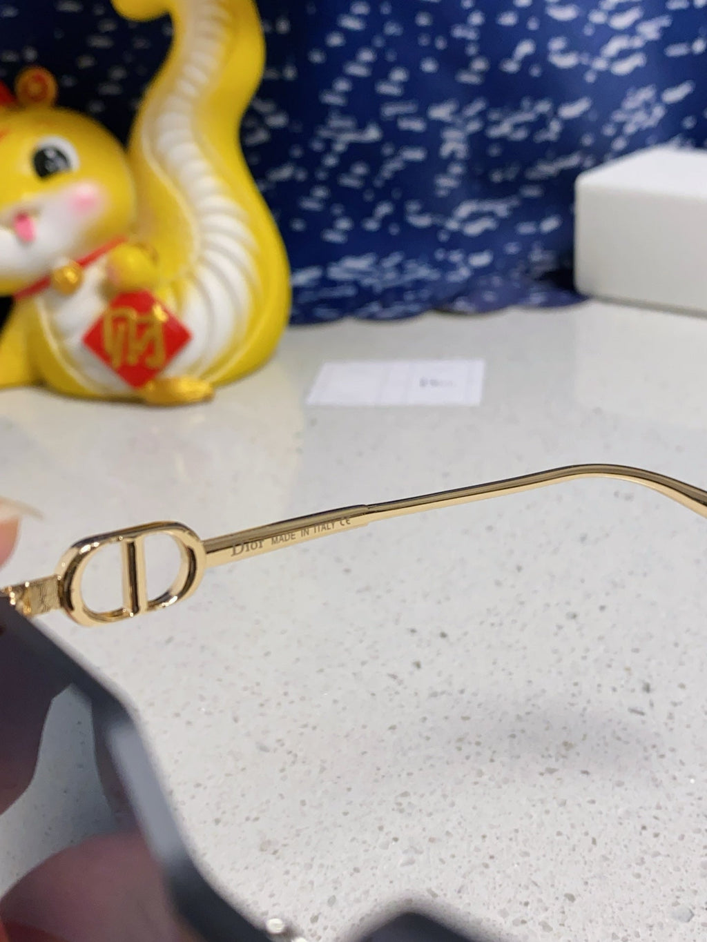 MONTAIGNE SUNGLASS 563194 IN GOLD METAL GREY LENSES