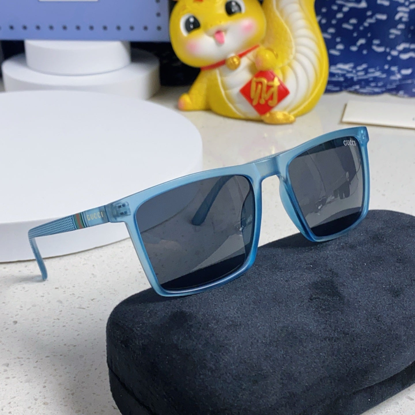 RECTANGULAR FRAME SUNGLASSES  563258 IN ACETATE