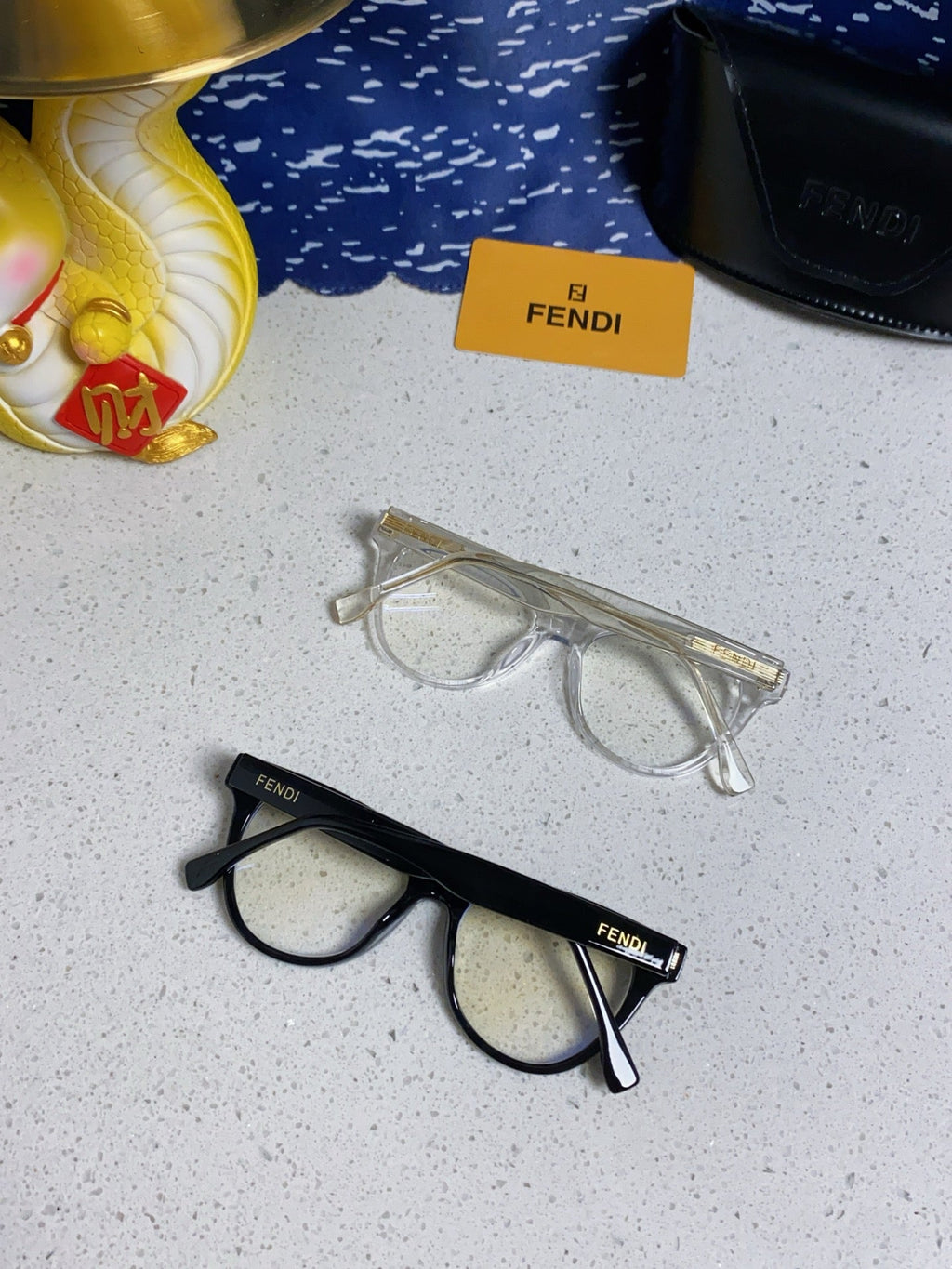 DIAGONAL ROUND FRAME SUNGLASSES 566718 IN ACETATE