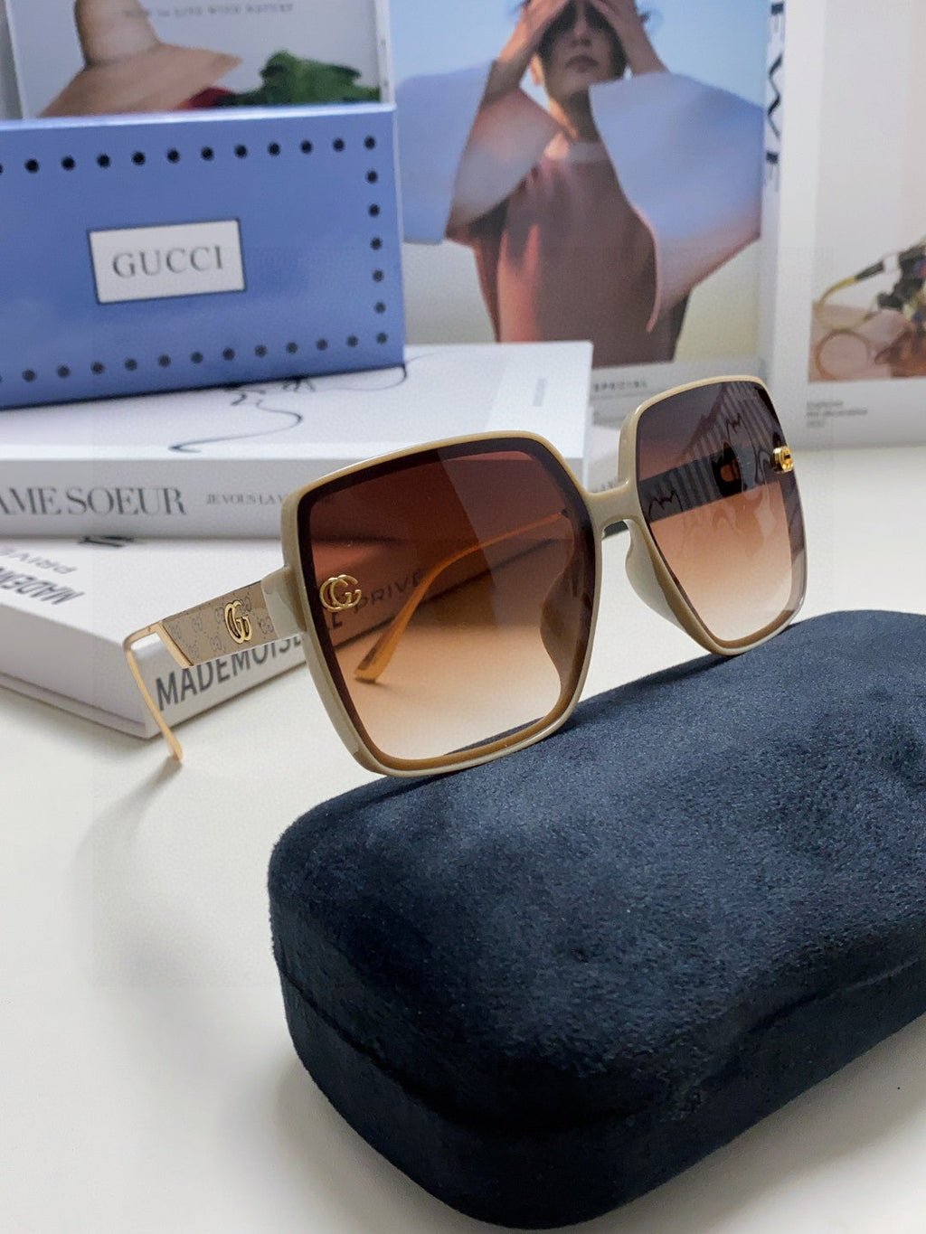 SQUARE FRAME SUNGLASSES  567447 IN ACETATE