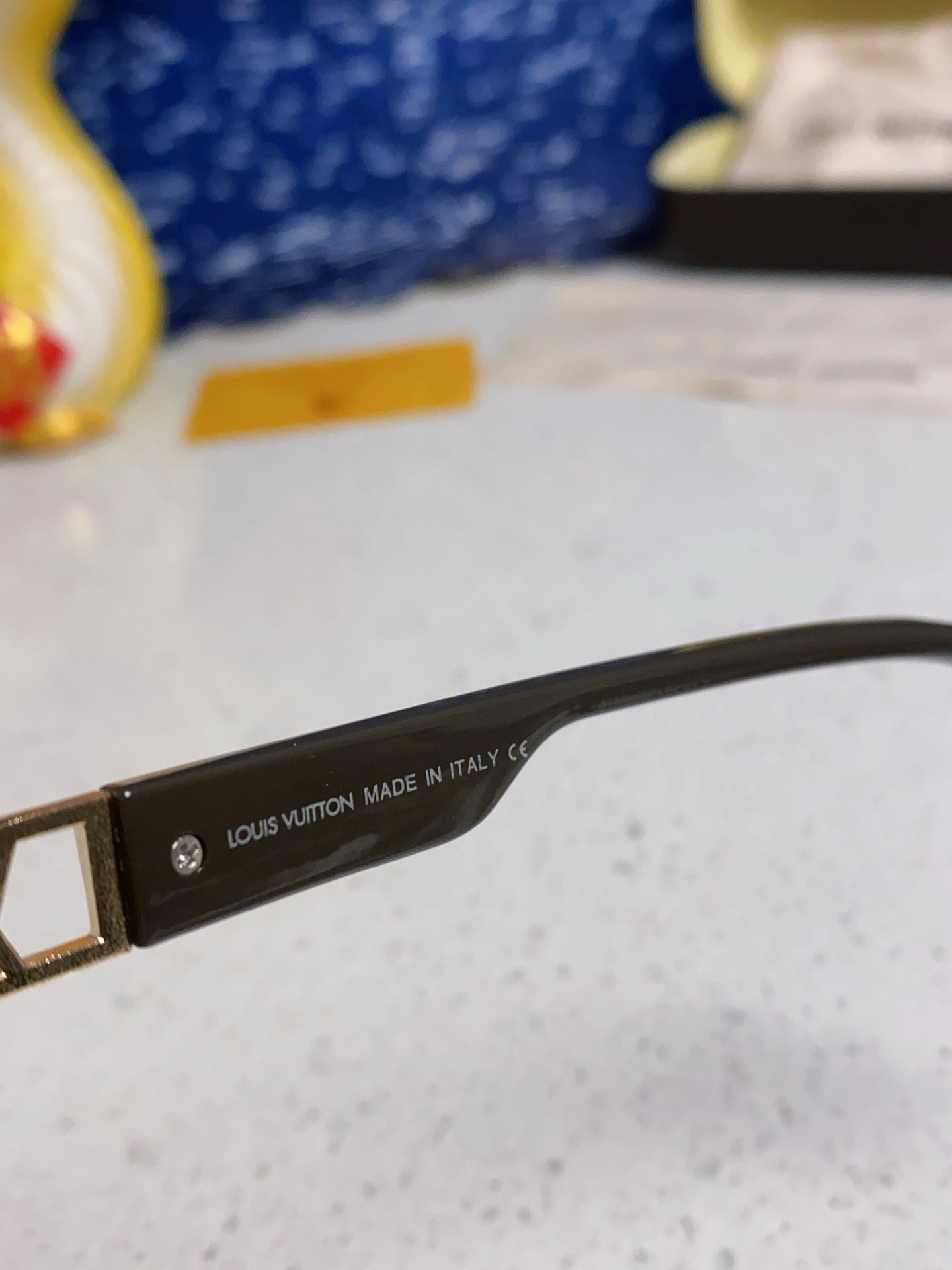 CAT EYE SUNGLASSES 567468 IN BROWN CLEAR ACETATE