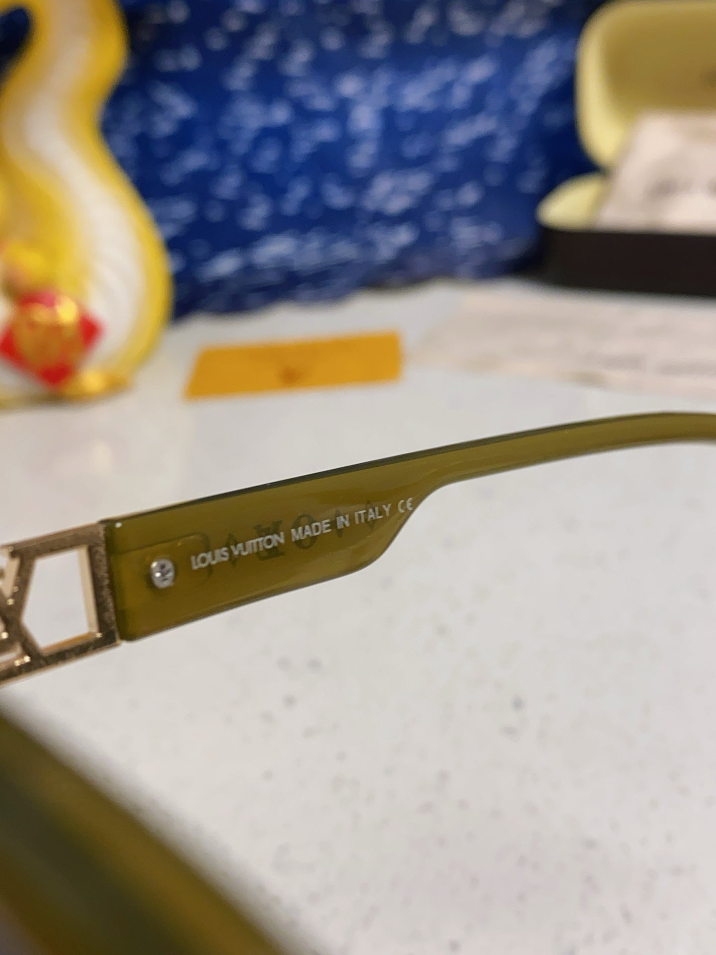 CAT EYE SUNGLASSES 567469 IN GREEN CLEAR ACETATE