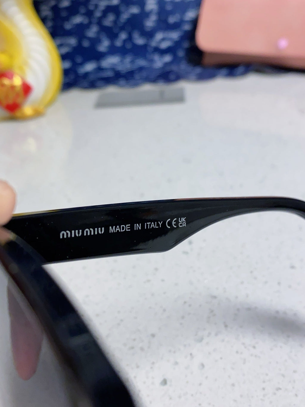 RUNWAY SUNGLASSES 567504 IN BLACK ACETATE SILVER LOGO BLACK LENSES