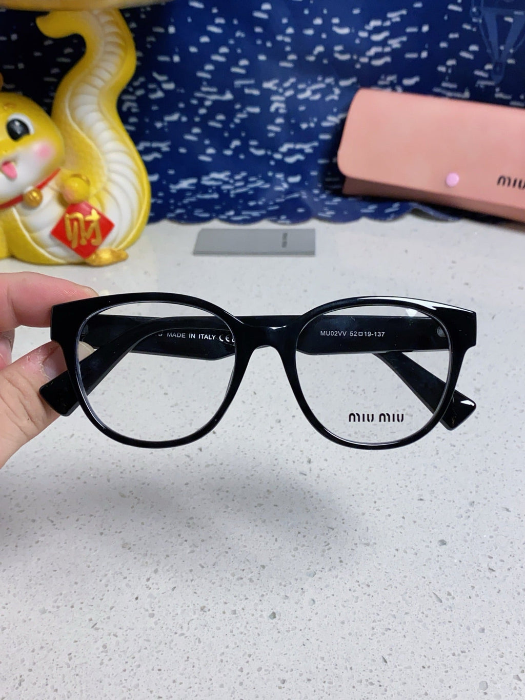 RUNWAY SUNGLASSES 567507 IN BLACK ACETATE SILVER LOGO