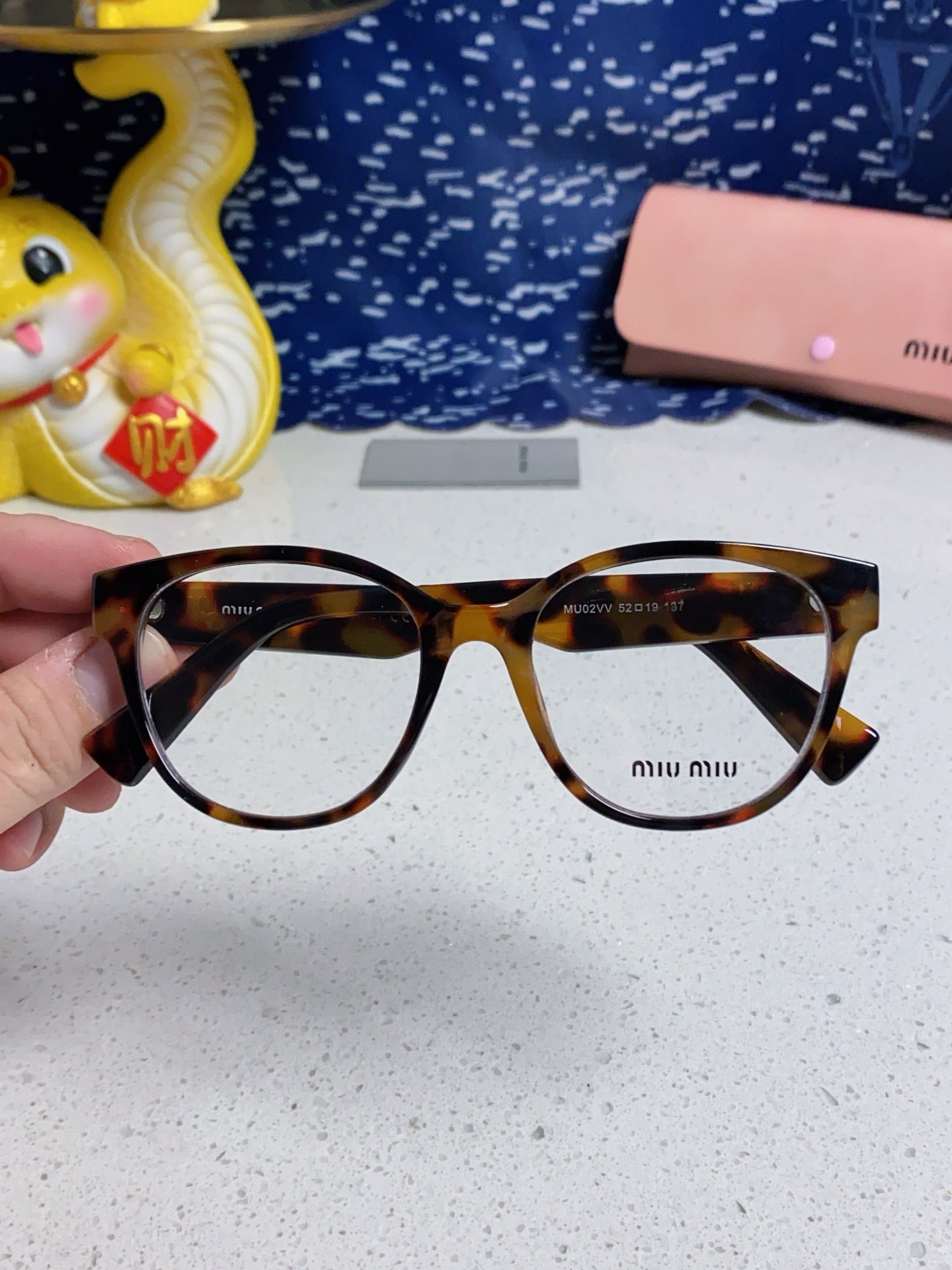 RUNWAY SUNGLASSES 567506 IN HAVANA ACETATE BRONZE LOGO