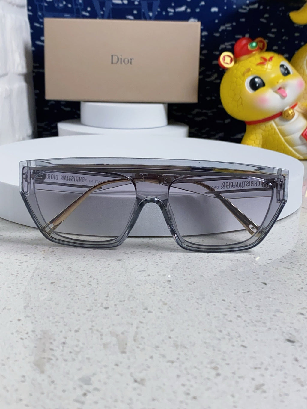 MONTAIGNE SUNGLASS CLUB M7U IN GREY CLEAR ACETATE