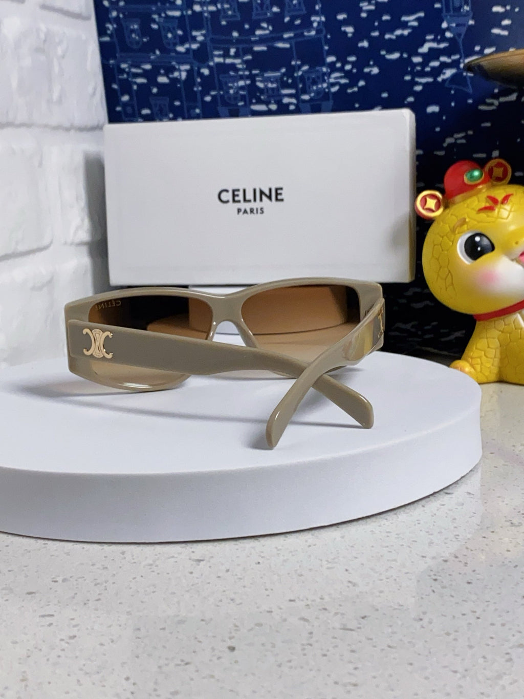 TRIOMPHE SUNGLASS 533218 IN IVORY ACETATE CAMEL LENSES