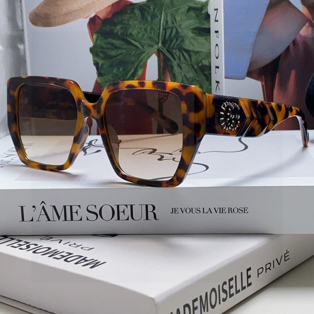 SQUARE FRAME SUNGLASSES 570209 IN ACETATE