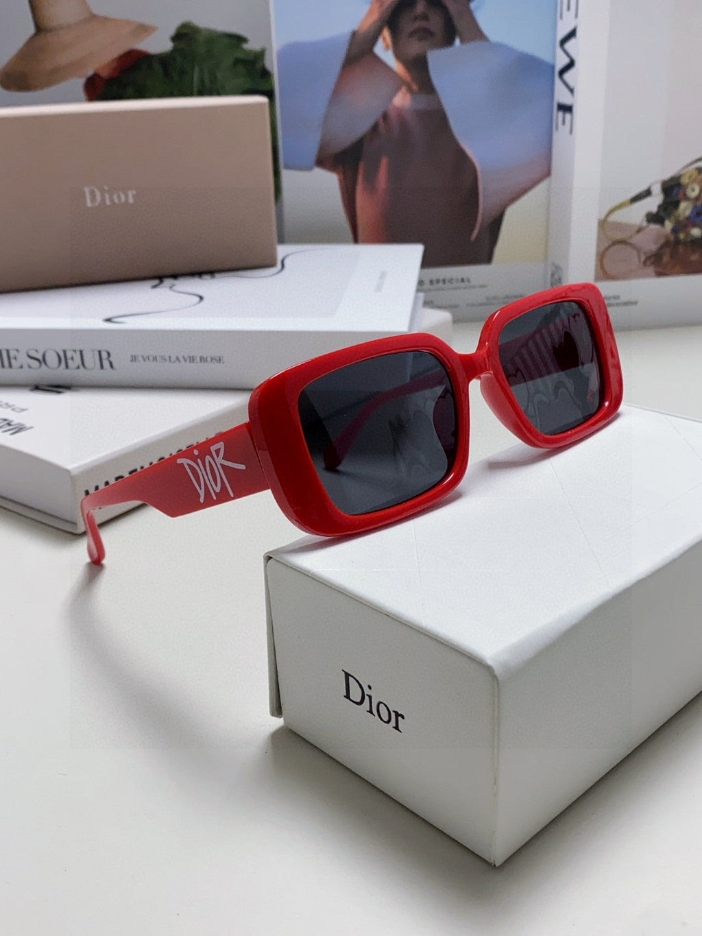 MONTAIGNE SUNGLASS 571592 IN RED ACETATE TEXT LOGO