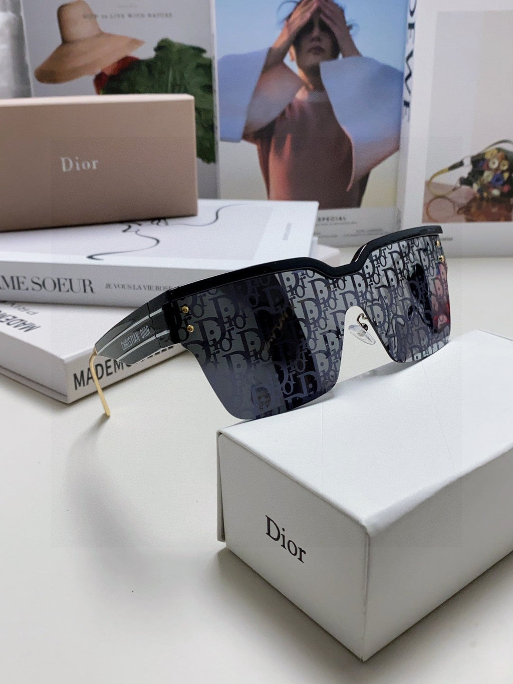 OBLIQUE SUNGLASS 571598 IN BLACK ACETATE