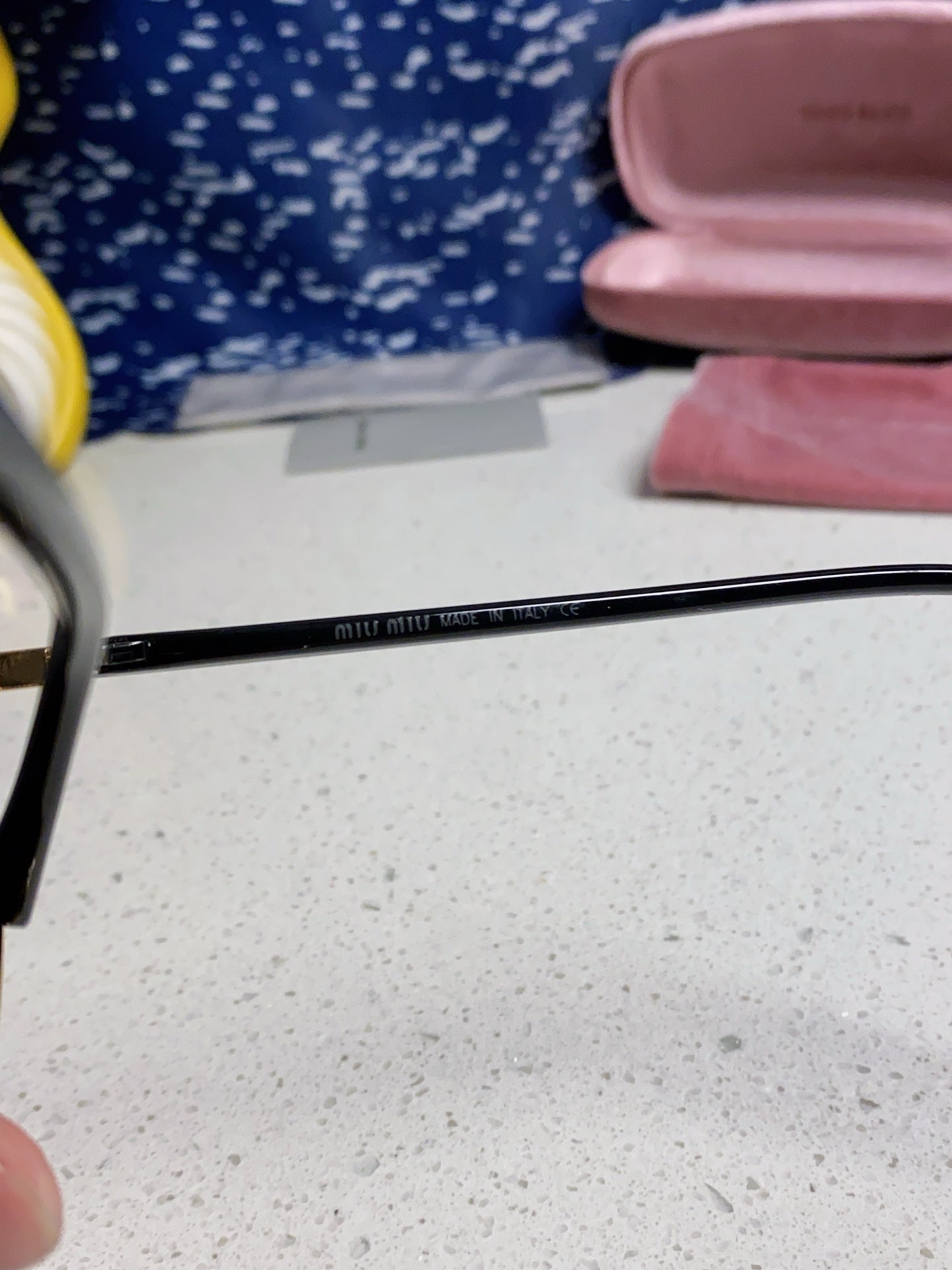 RUNWAY SUNGLASSES 571640 IN BLACK METAL BLACK LENSES