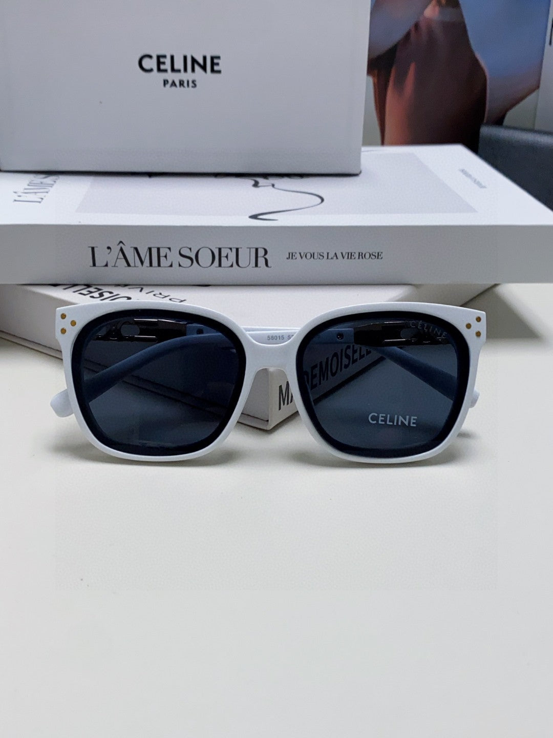 TRIOMPHE SUNGLASSES 573250 IN WHITE ACETATE METAL LOGO