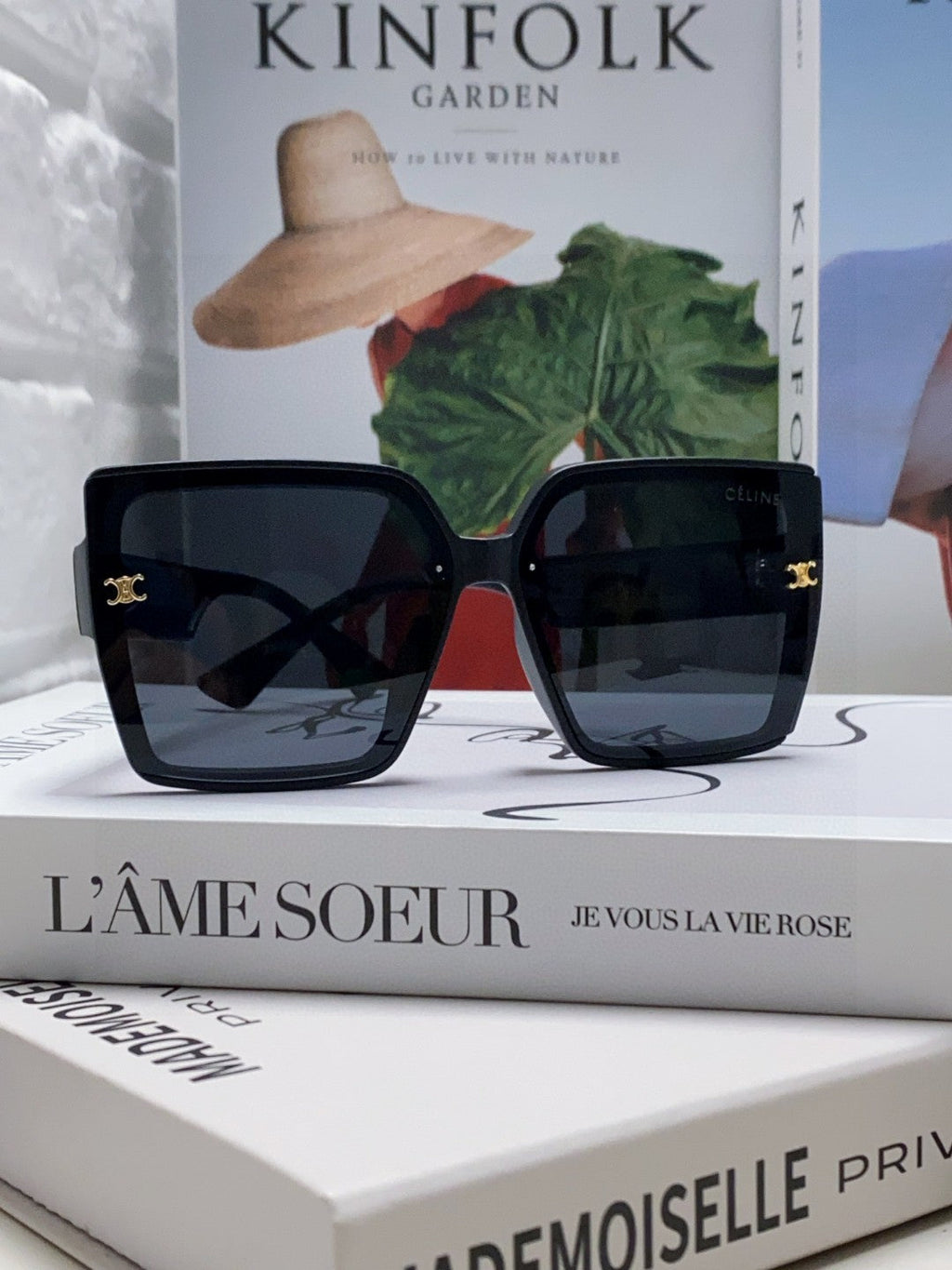 TRIOMPHE SUNGLASSES 573256 IN BLACK ACETATE