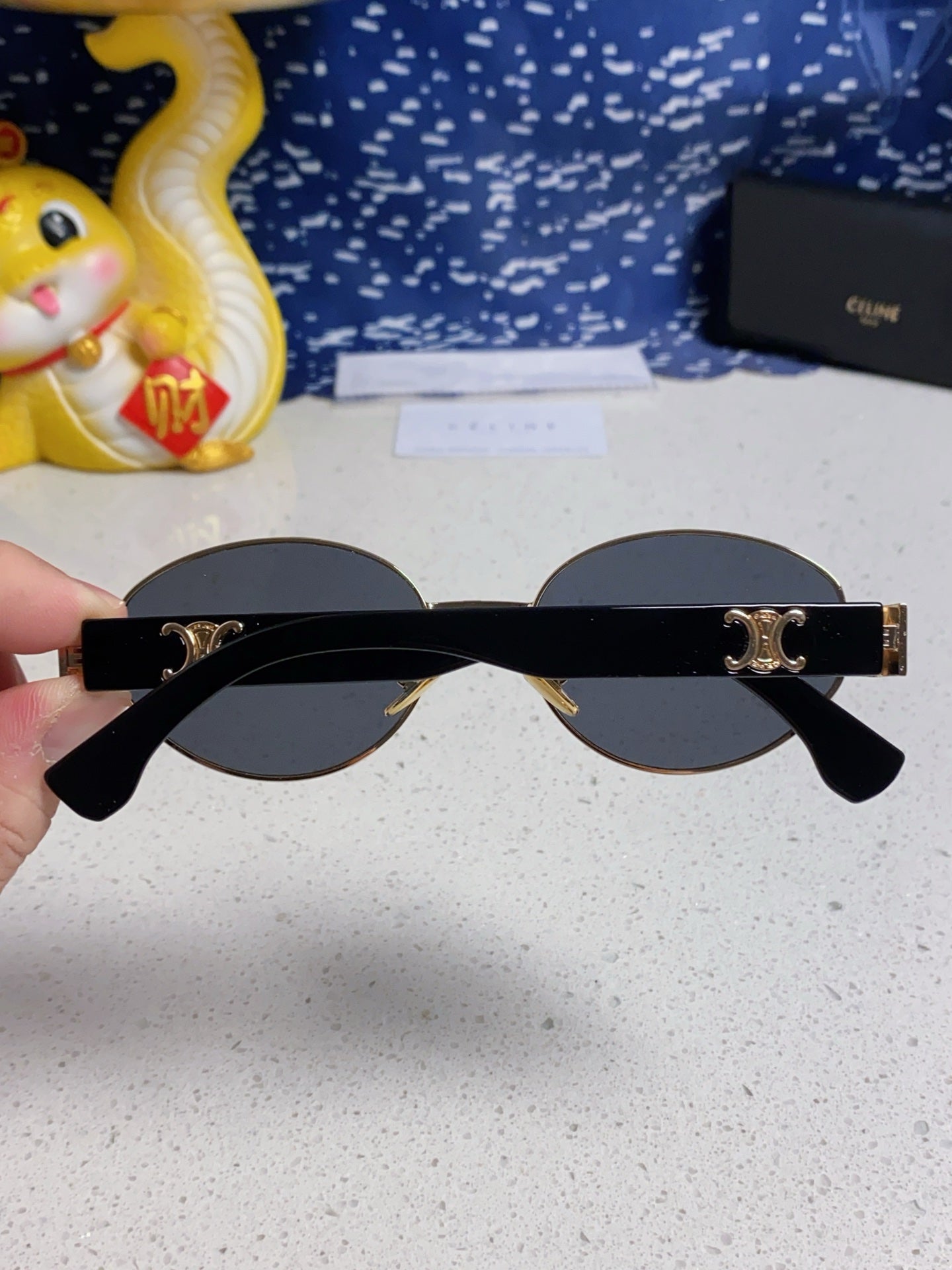 TRIOMPHE SUNGLASS 538532 IN BLACK ACETATE GOLD METAL