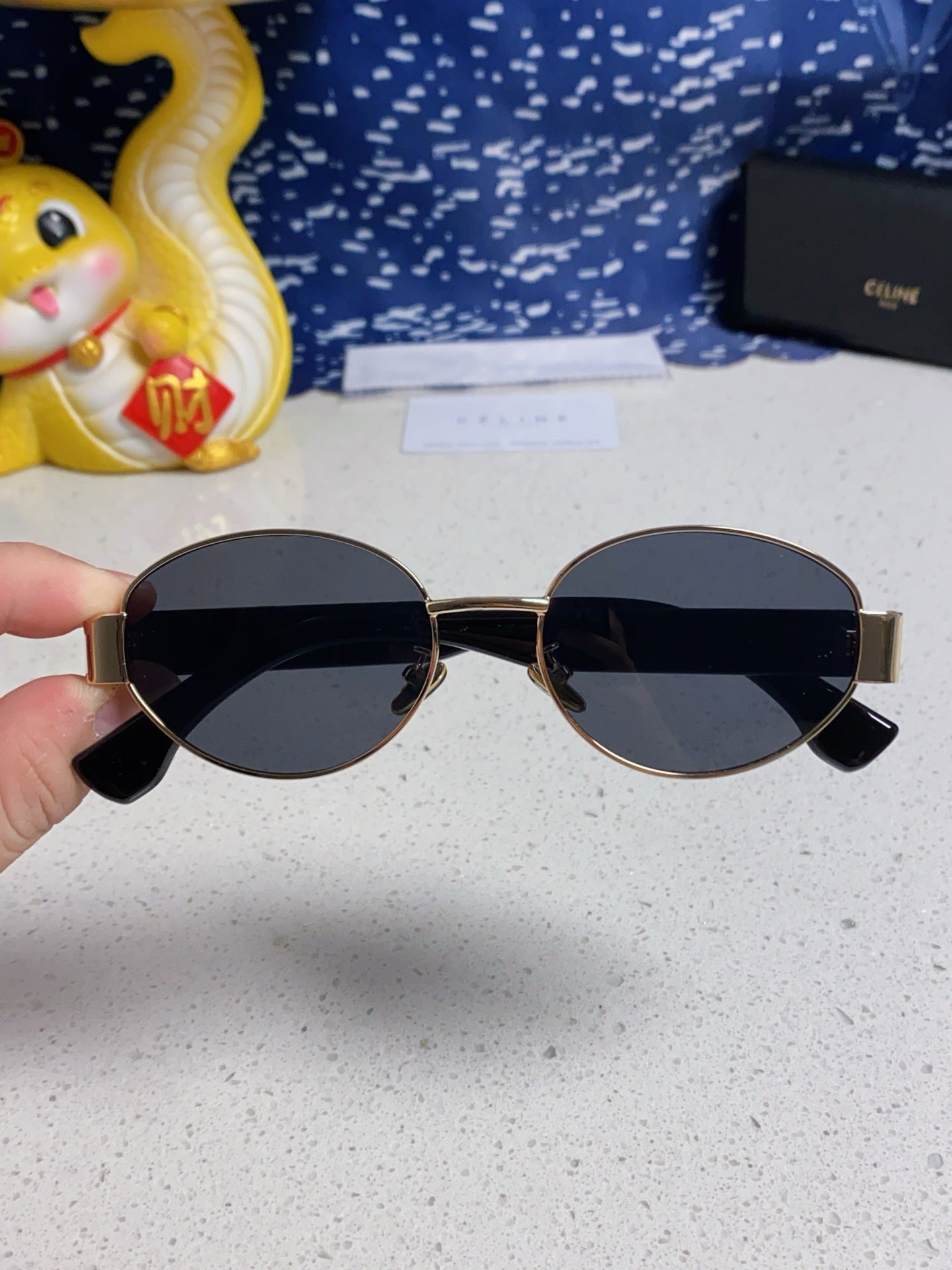 TRIOMPHE SUNGLASS 538532 IN BLACK ACETATE GOLD METAL