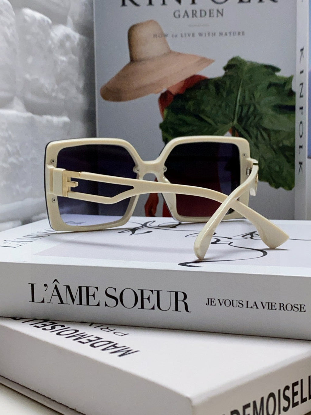 FF DIAMONDS SQUARE FRAME SUNGLASSES 575802 IN ACETATE