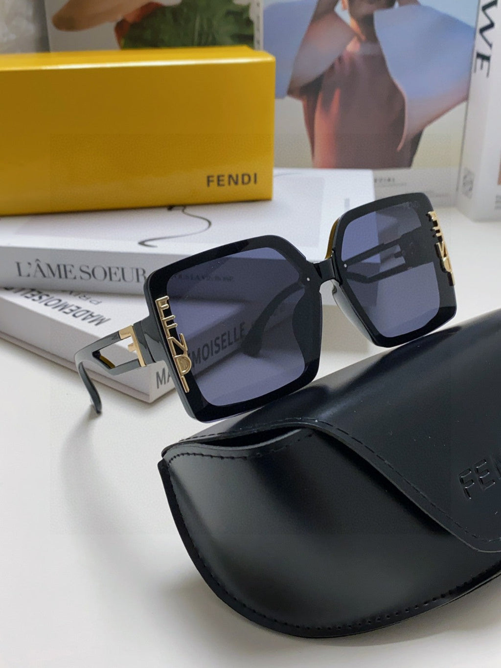 FF DIAMONDS SQUARE FRAME SUNGLASSES 575802 IN ACETATE