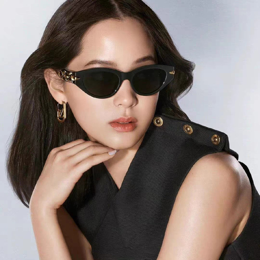CAT EYE SUNGLASSES 576886 IN BLACK AND GOLD ACETATE