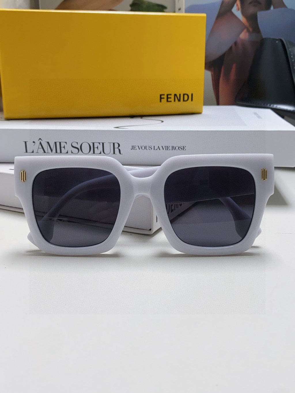 FEN FIRST CHUNKY SQUARE FRAME SUNGLASSES 542081 IN ACETATE