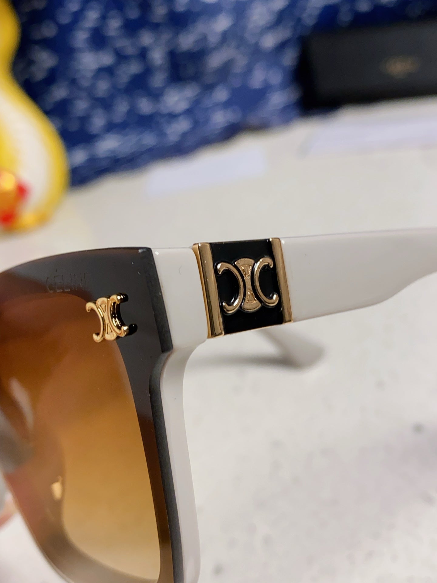 TRIOMPHE SUNGLASSES 548633 IN IVORY ACETATE